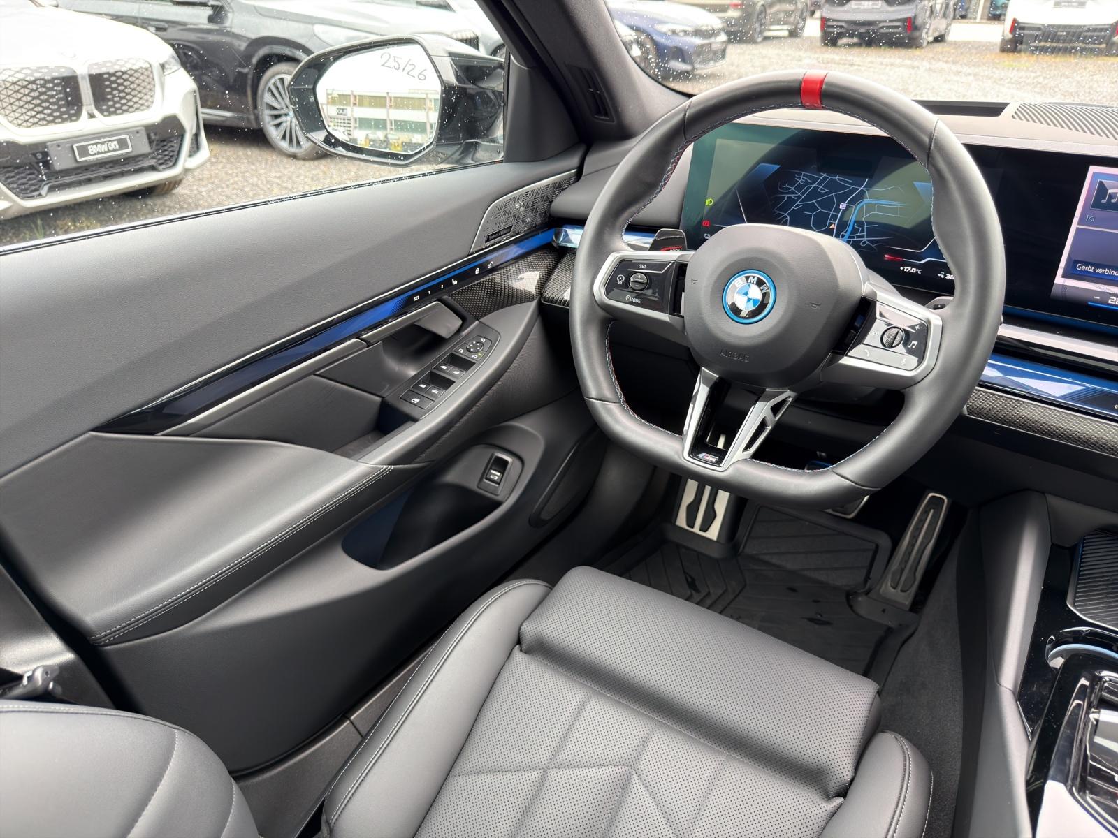 BMW i5 M60 xDrive Limousine M Sport Pro-image-14