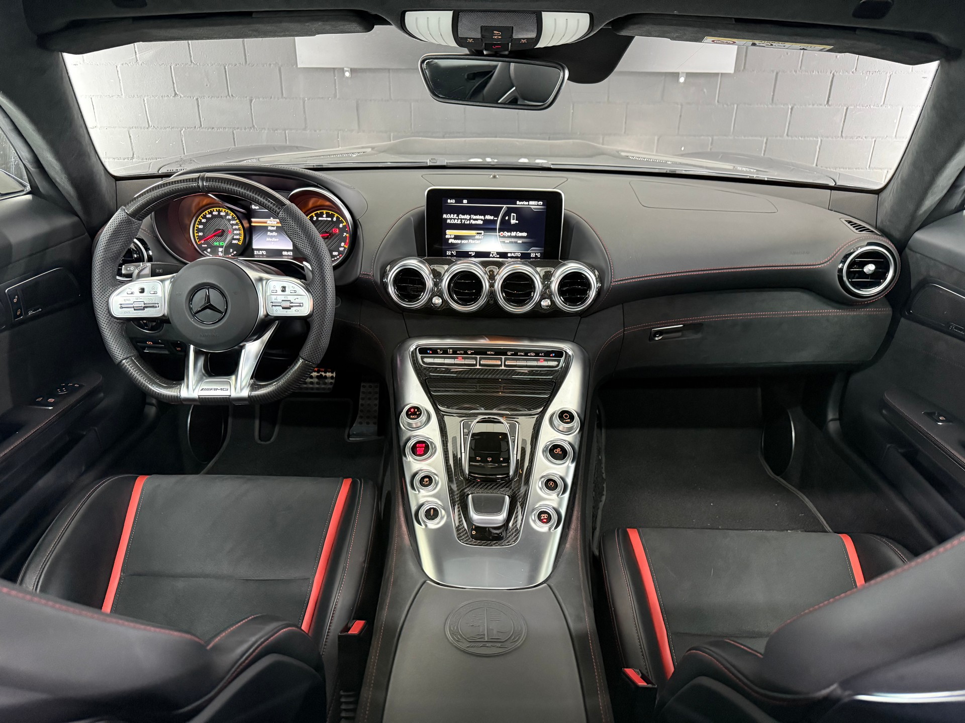 MERCEDES-BENZ AMG GT S Speedshift DCT-image-9