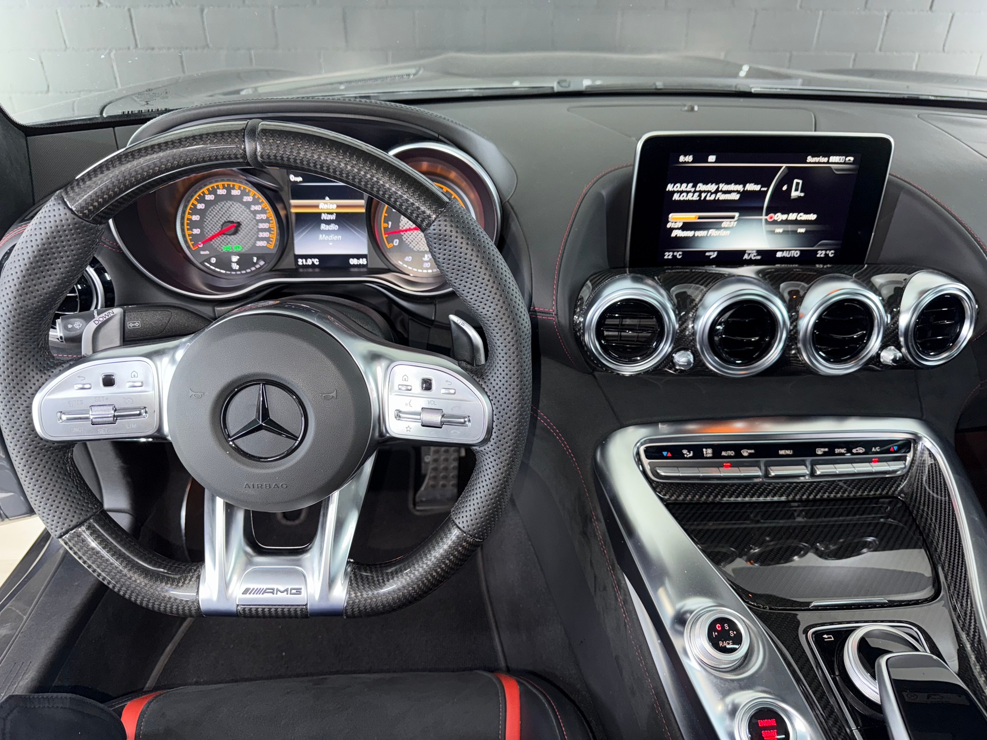 MERCEDES-BENZ AMG GT S Speedshift DCT-image-10
