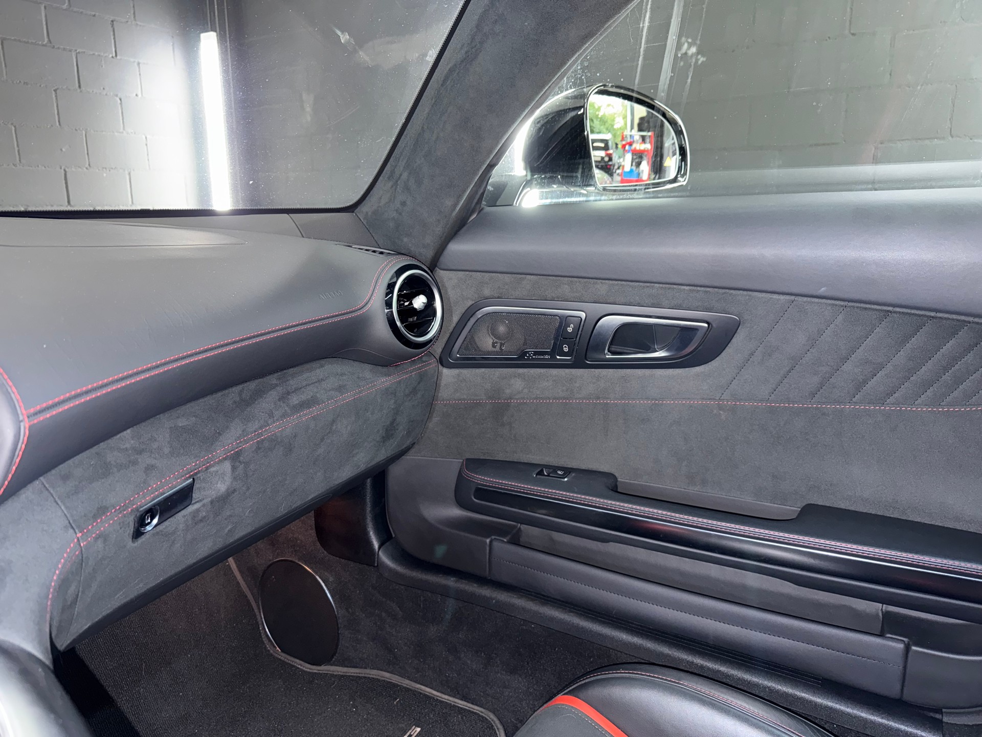 MERCEDES-BENZ AMG GT S Speedshift DCT-image-11