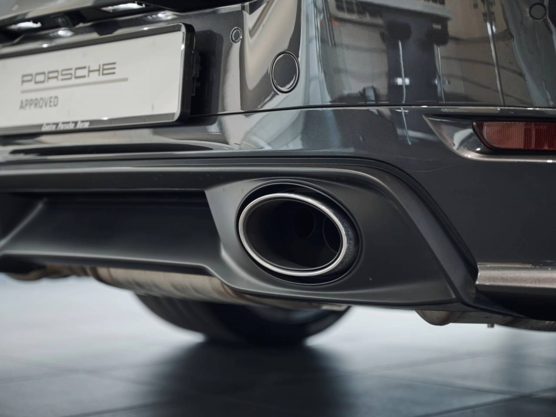 PORSCHE 911 Carrera 4S-image-26