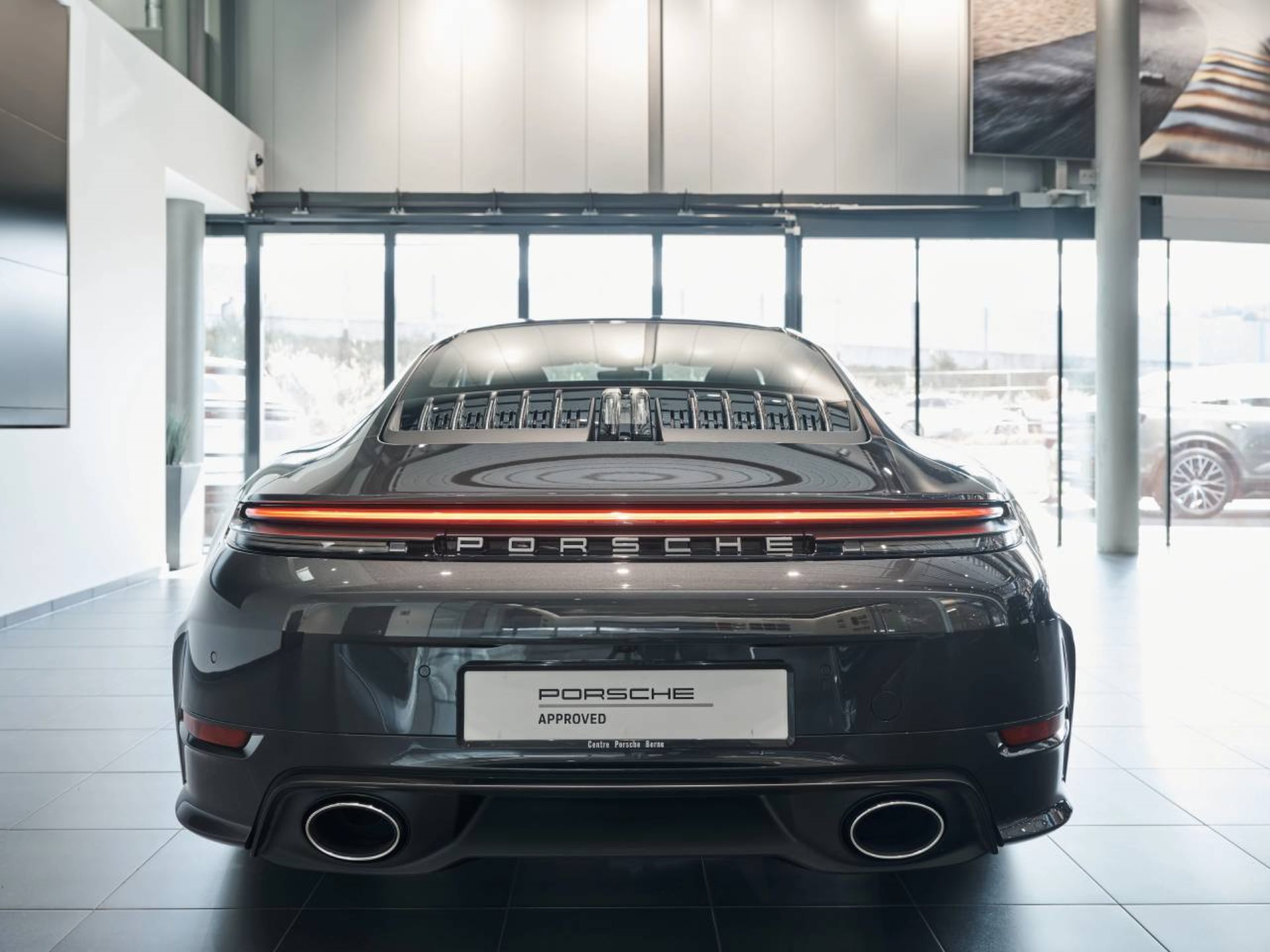 PORSCHE 911 Carrera 4S-image-5
