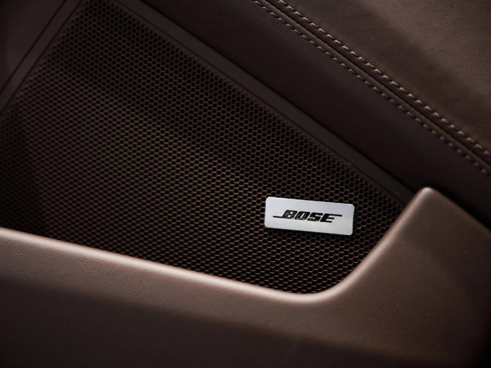 PORSCHE 911 Carrera 4S-image-31