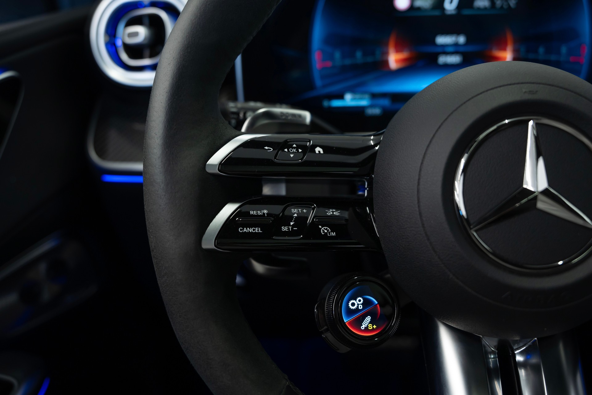 MERCEDES-BENZ GLC AMG 63 S e Performance Executive Edition 9G-Tronic-image-23