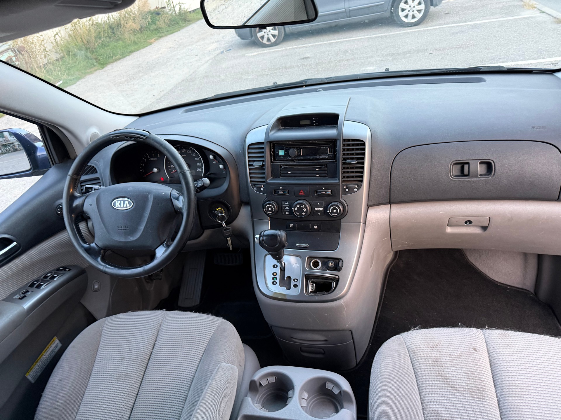 KIA Carnival 2.9 CRDi Trend-image-9