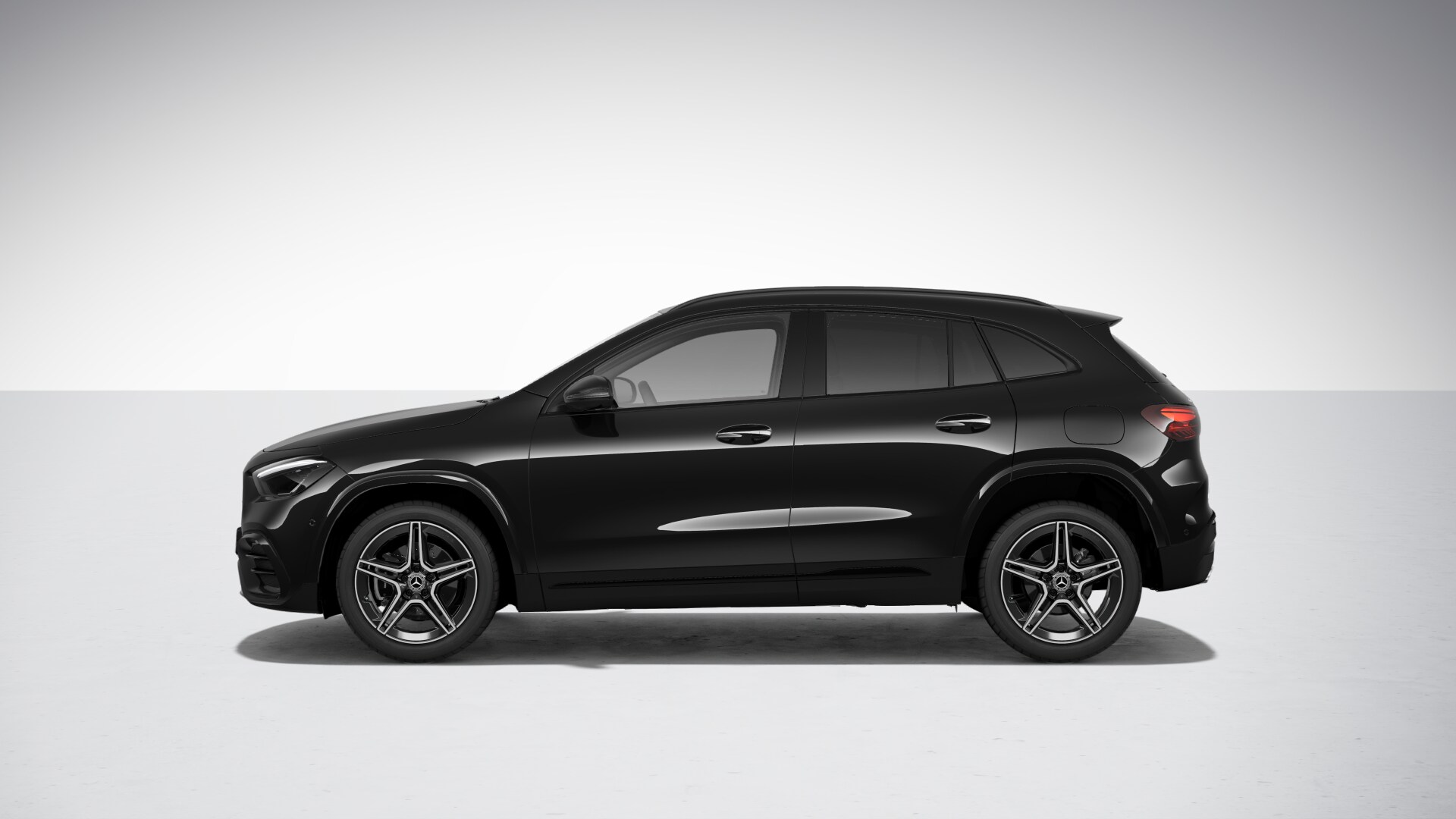 MERCEDES-BENZ GLA 200 7G-DCT-image-1