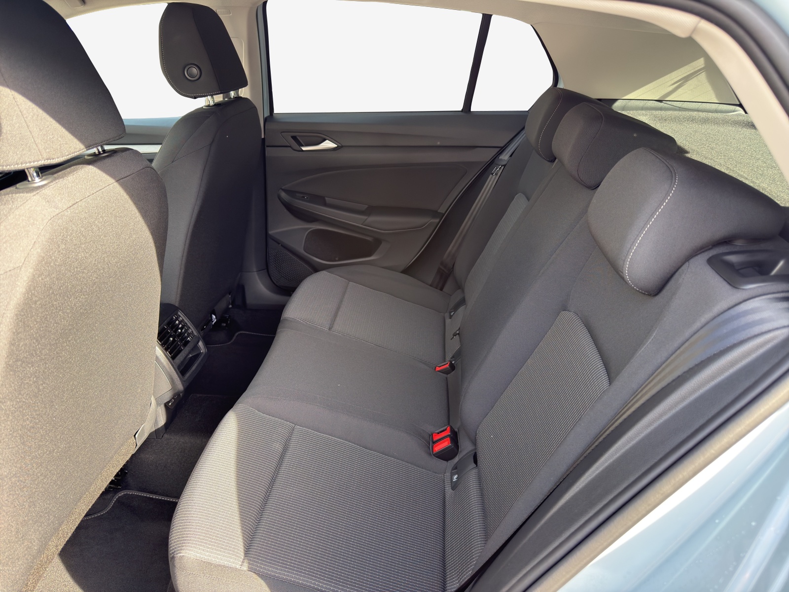 VW Golf 1.5 e TSI mHEV Value DSG-image-11