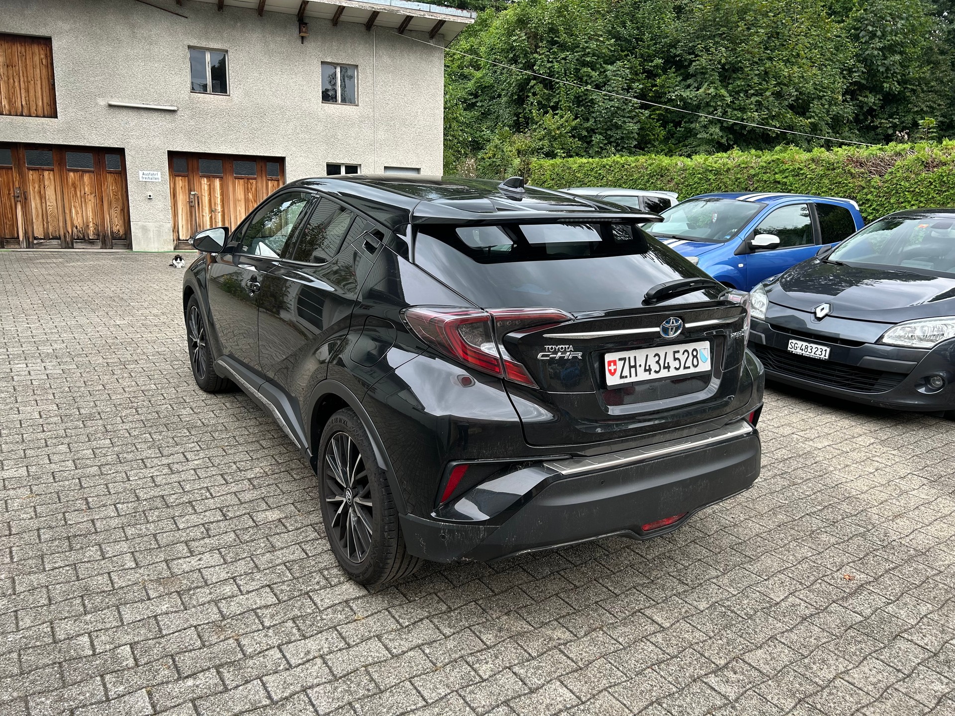 TOYOTA C-HR 1.8 HSD Comfort CVT-image-6