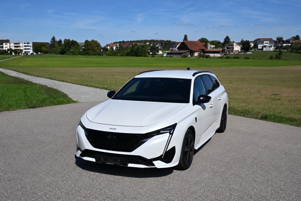 PEUGEOT 308 SW 1.2 Pure Tech GT Pack EAT8-image-0