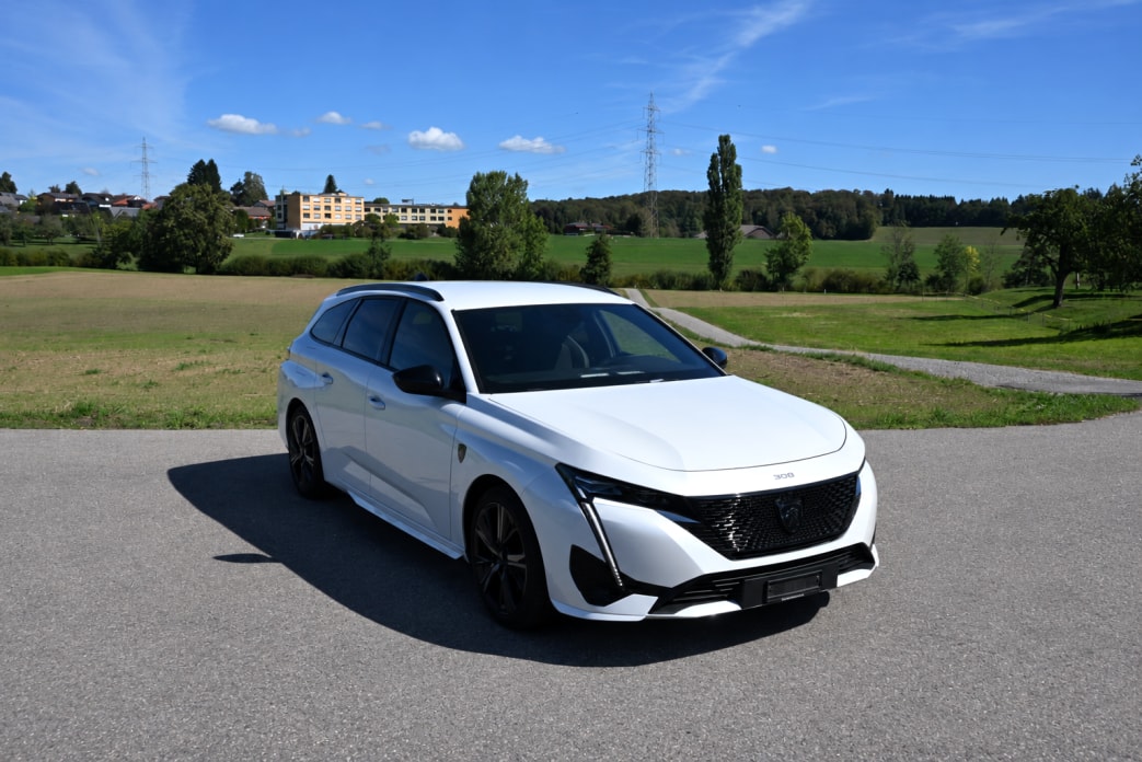 PEUGEOT 308 SW 1.2 Pure Tech GT Pack EAT8-image-1