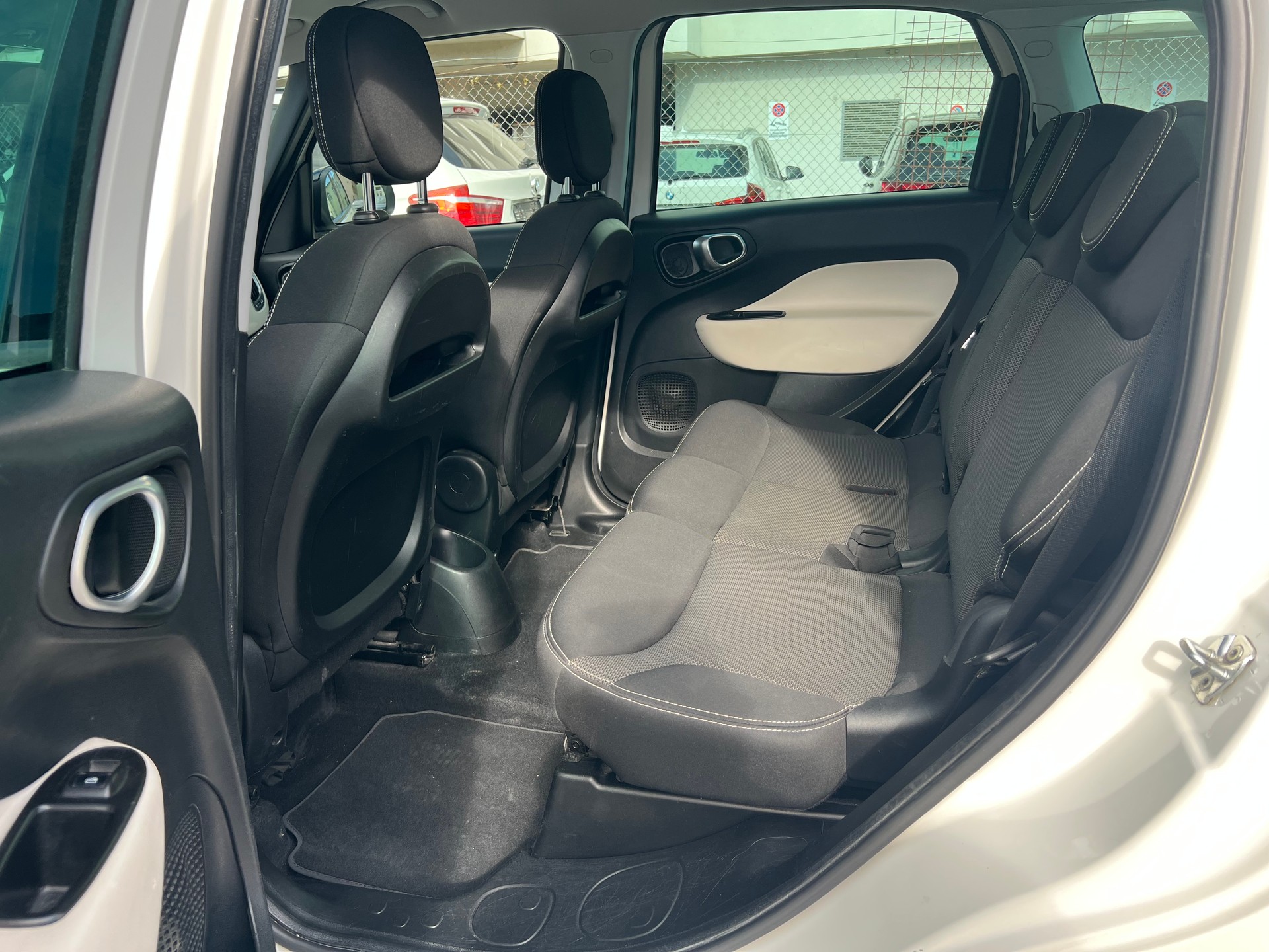 FIAT 500L 1.6 JTD Trekking-image-12