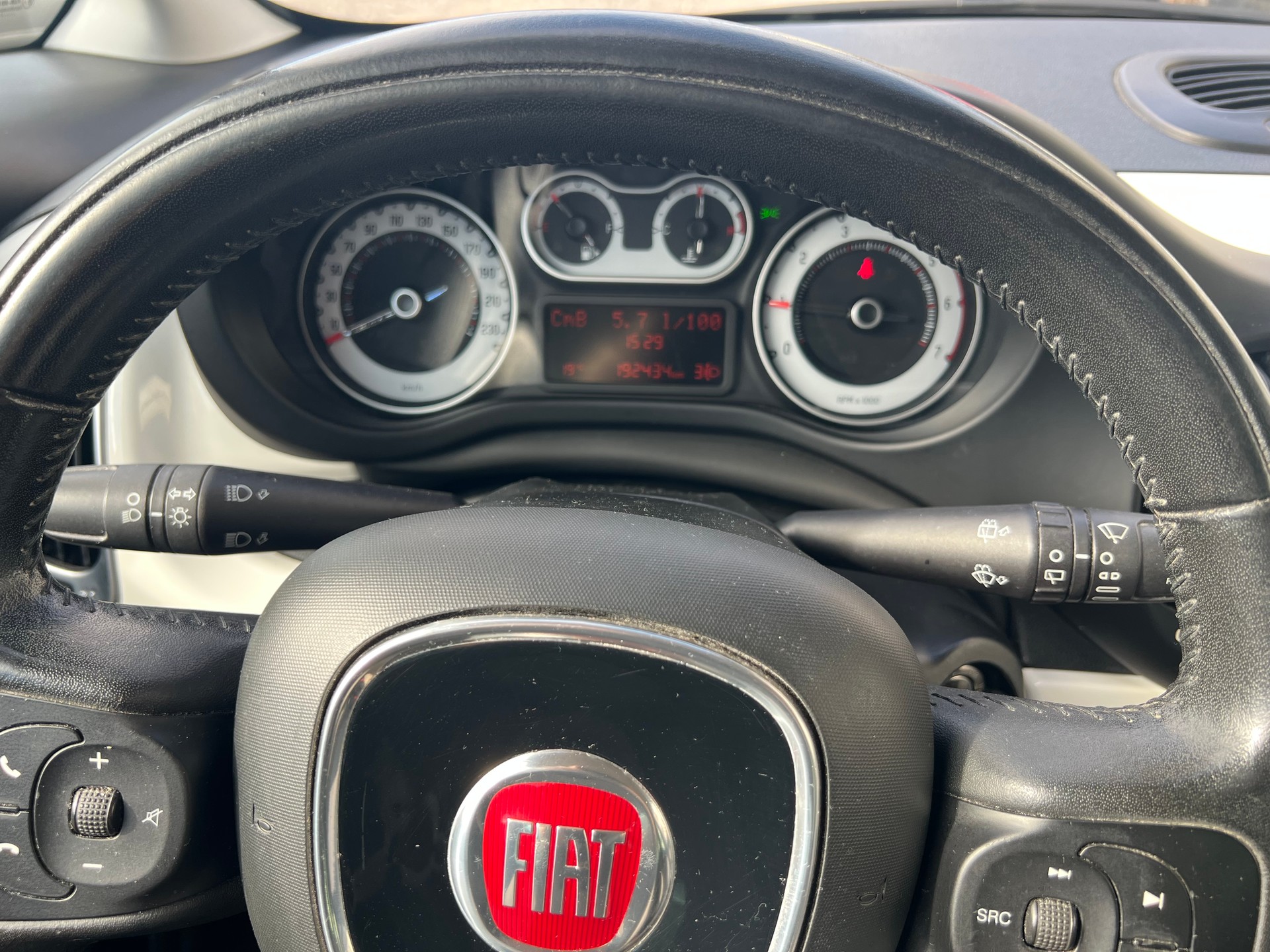 FIAT 500L 1.6 JTD Trekking-image-9