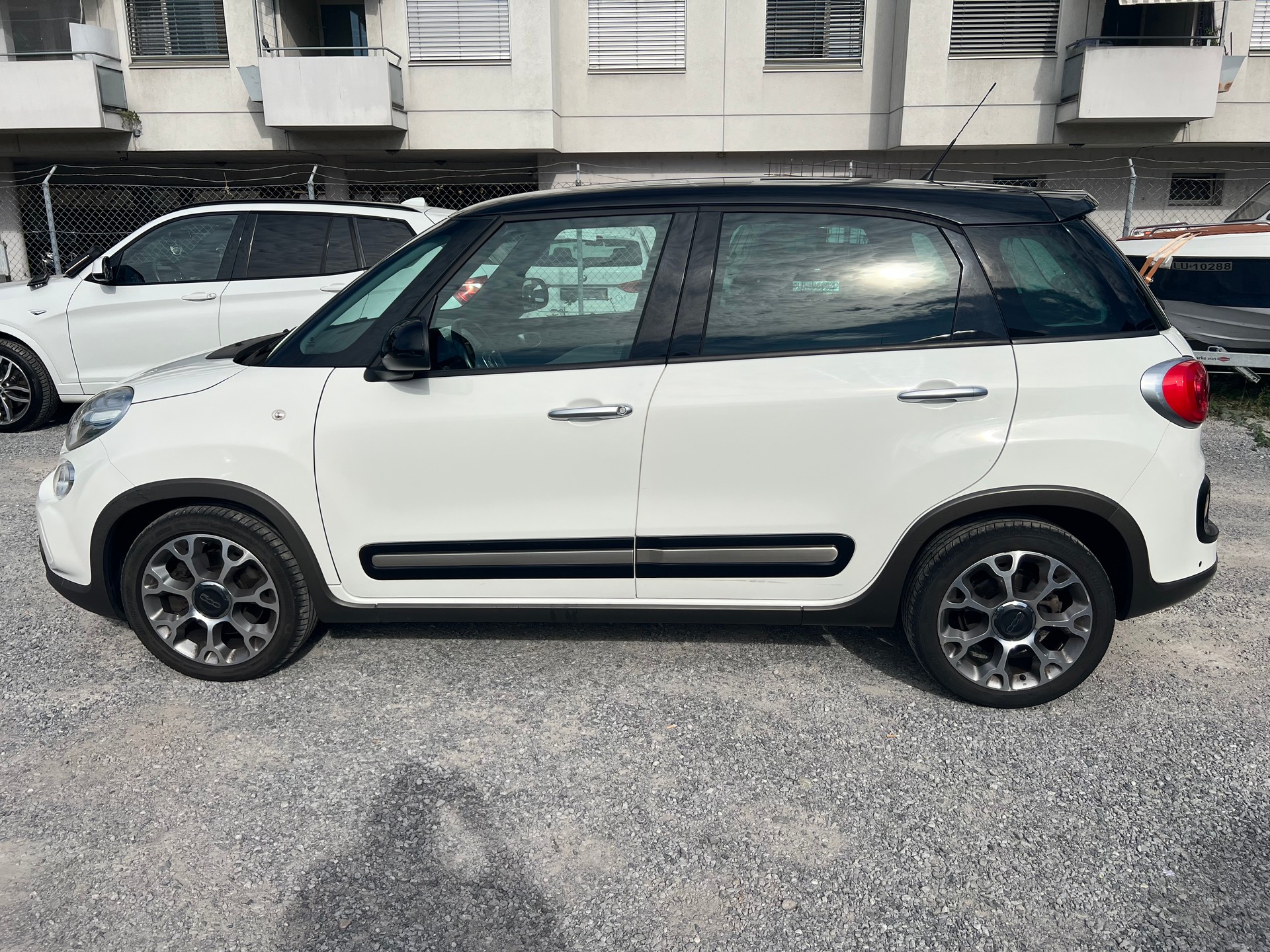 FIAT 500L 1.6 JTD Trekking-image-3