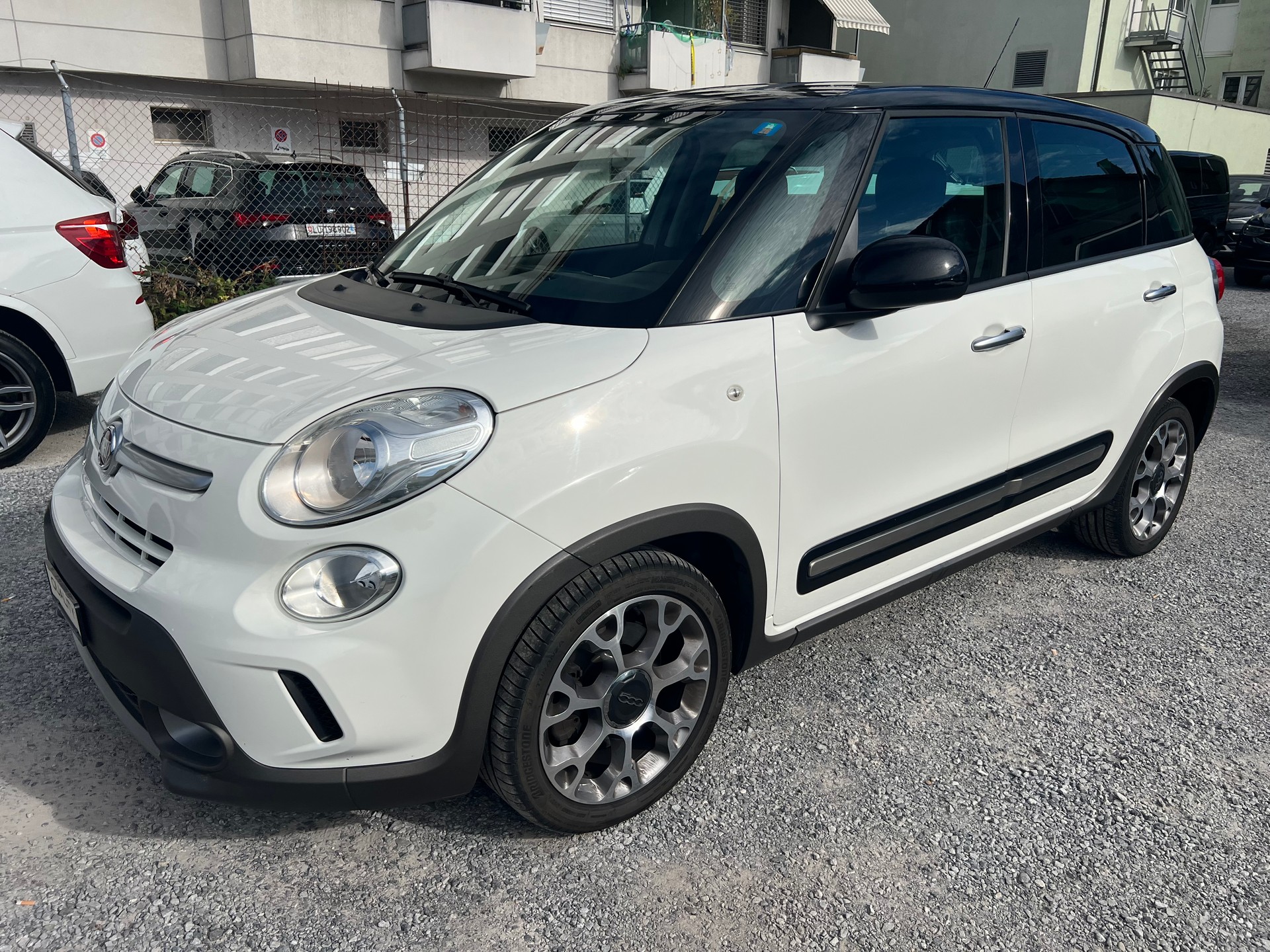 FIAT 500L 1.6 JTD Trekking-image-2