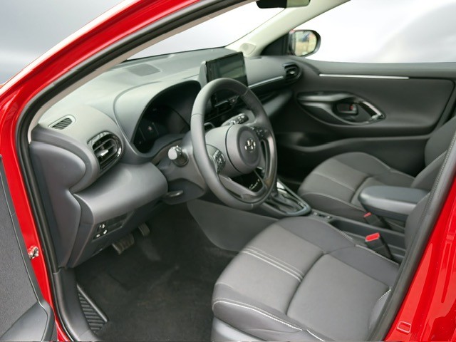 TOYOTA Yaris 1.5 Trend e-CVT-showroom-element-3