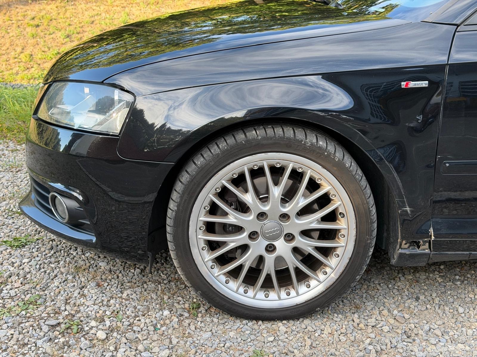 AUDI A3 Sportback 2.0 TFSI S-Line quattro S-tronic-image-8
