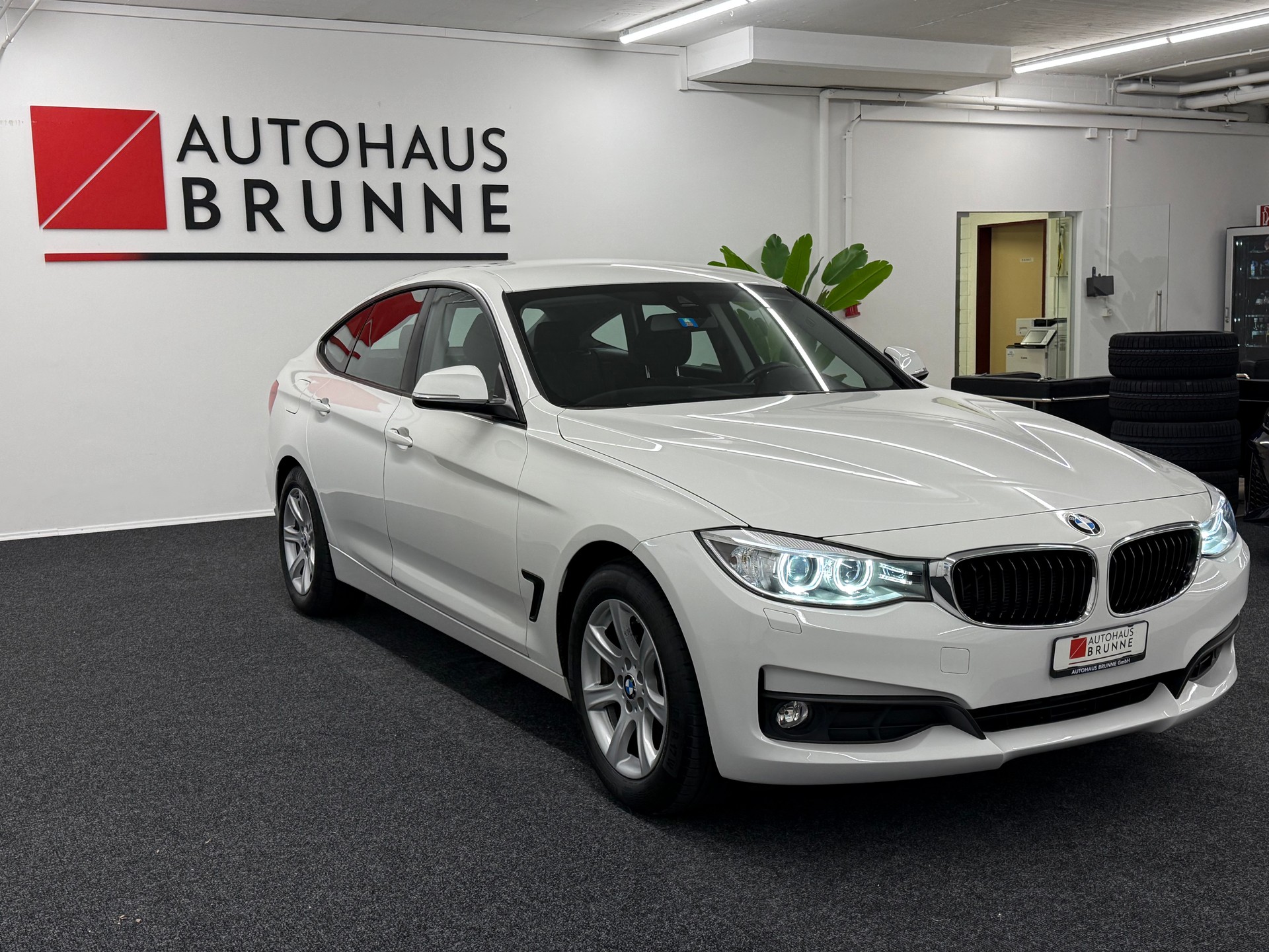 BMW 320d GT xDrive Steptronic-image-2