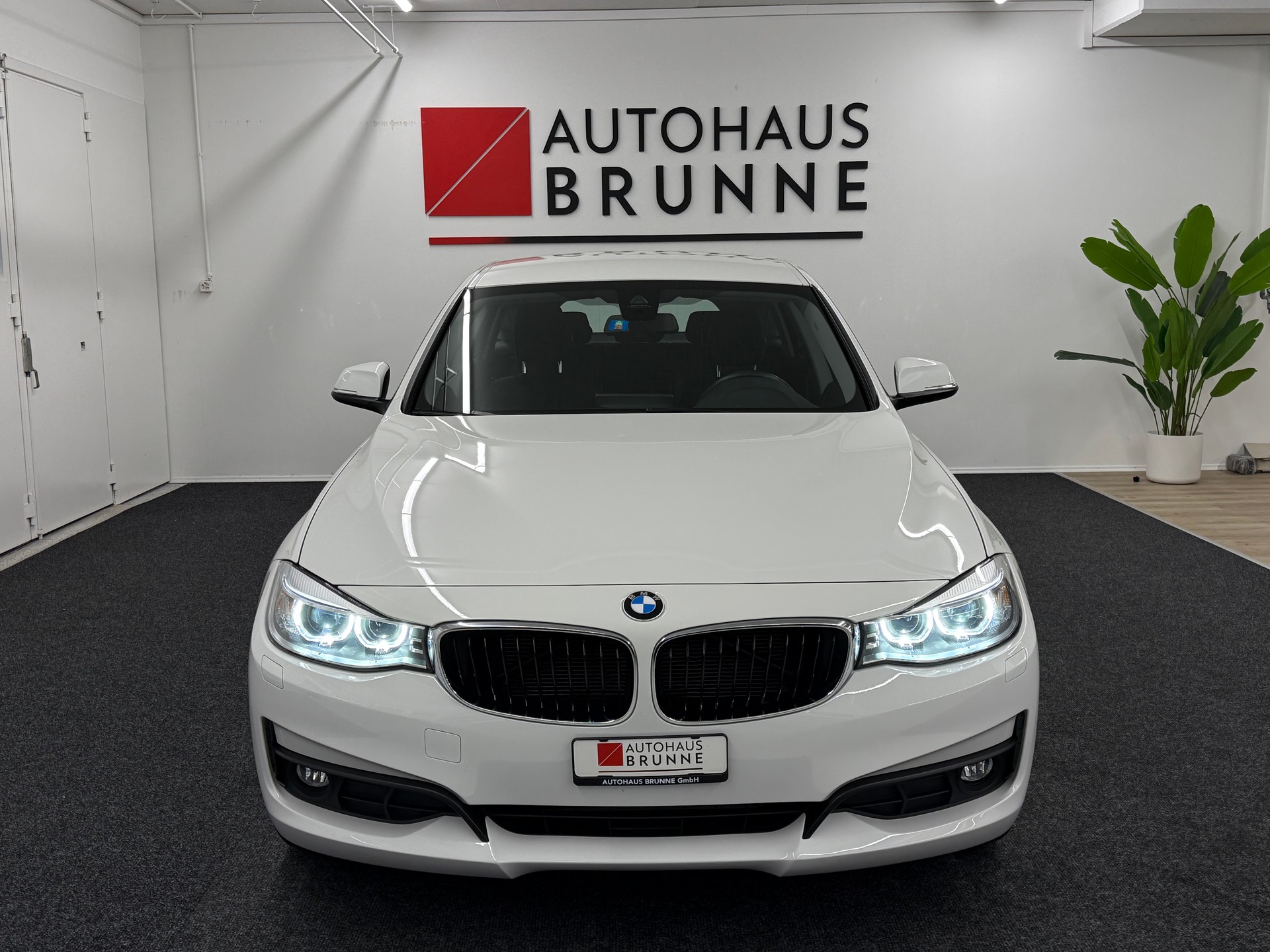 BMW 320d GT xDrive Steptronic-image-1
