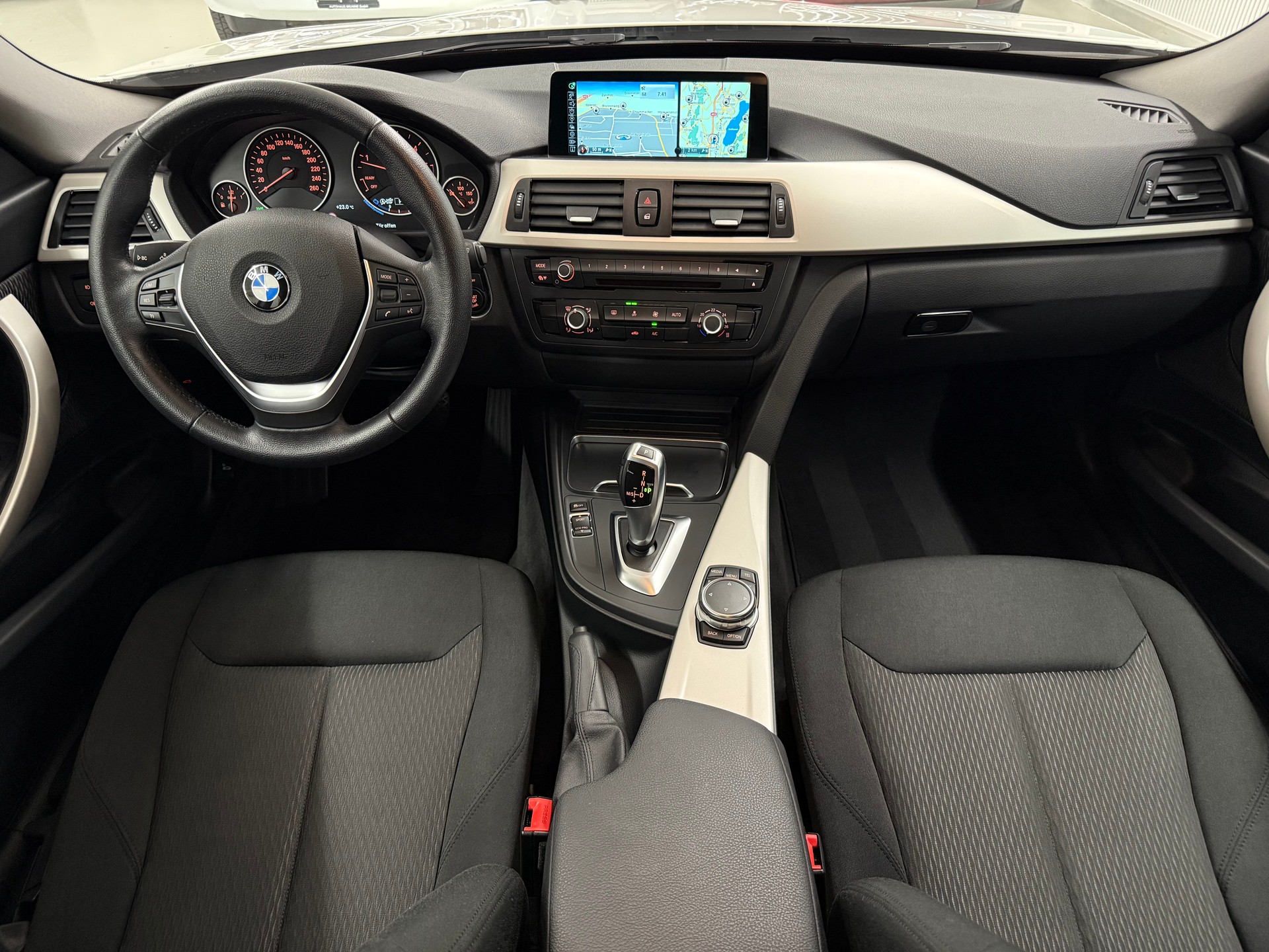 BMW 320d GT xDrive Steptronic-image-15