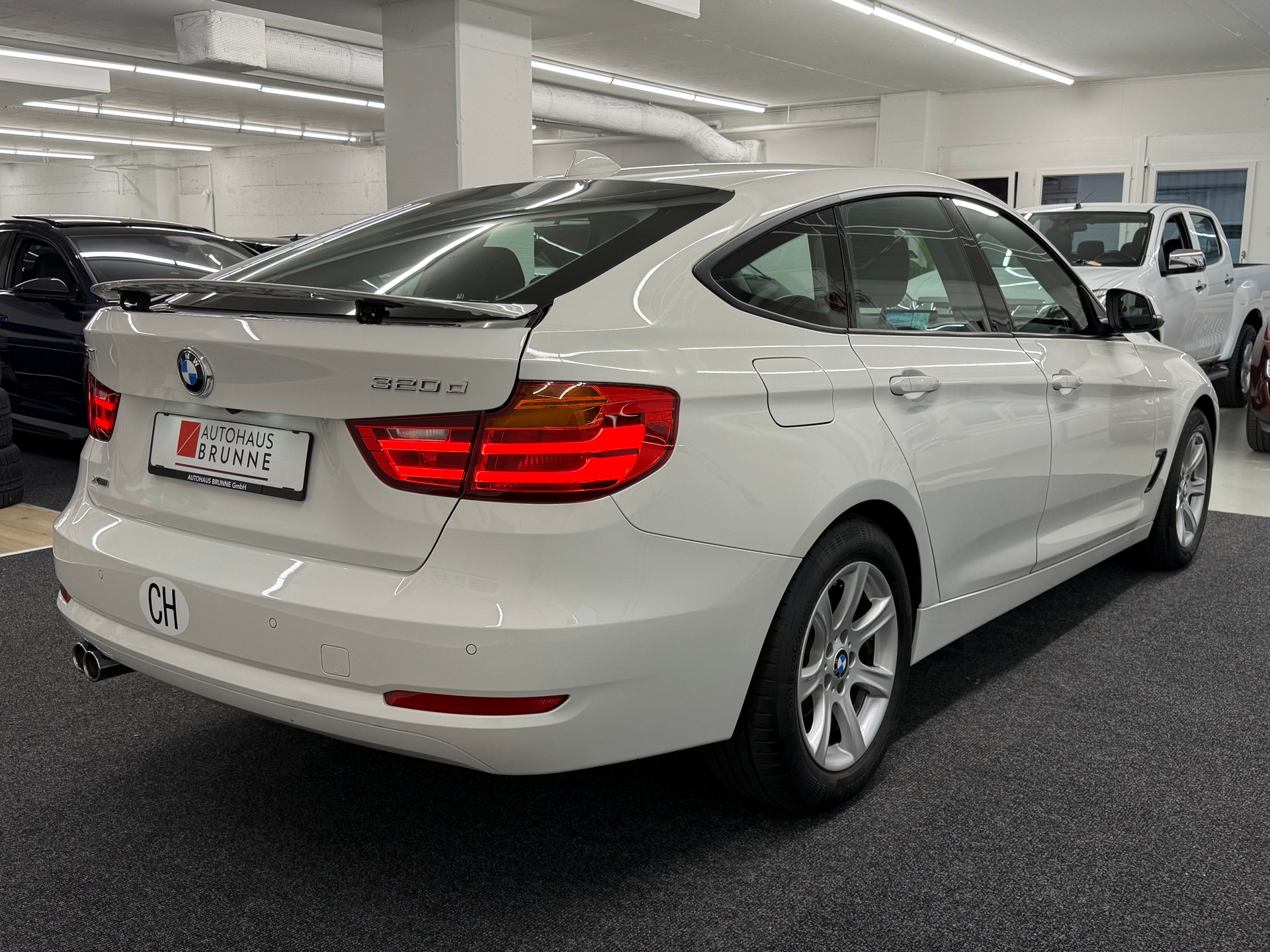 BMW 320d GT xDrive Steptronic-image-3