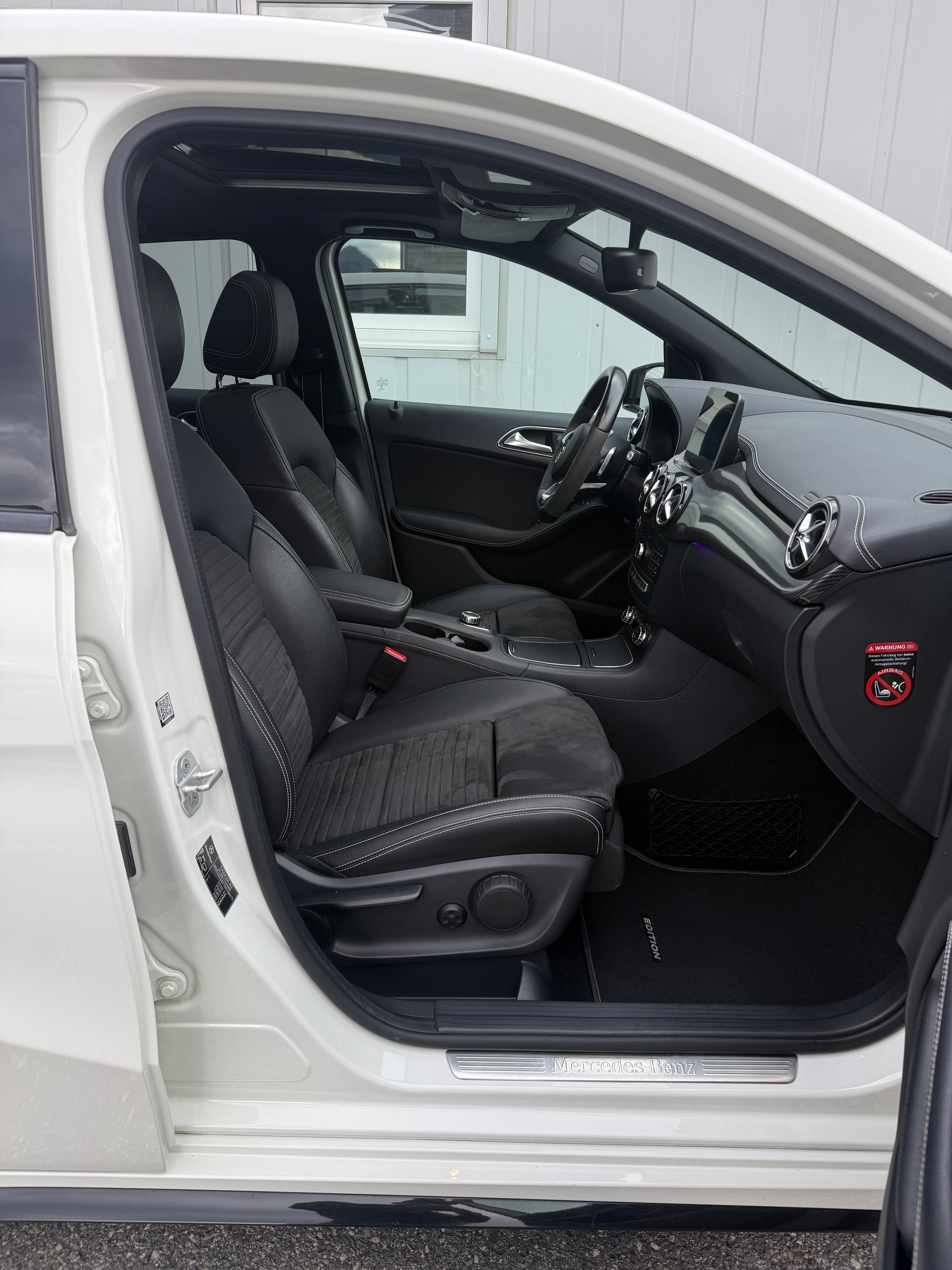 MERCEDES-BENZ B 220 AMG Line 4Matic 7G-DCT * SOMMER & WINTERRÄDER*-image-15