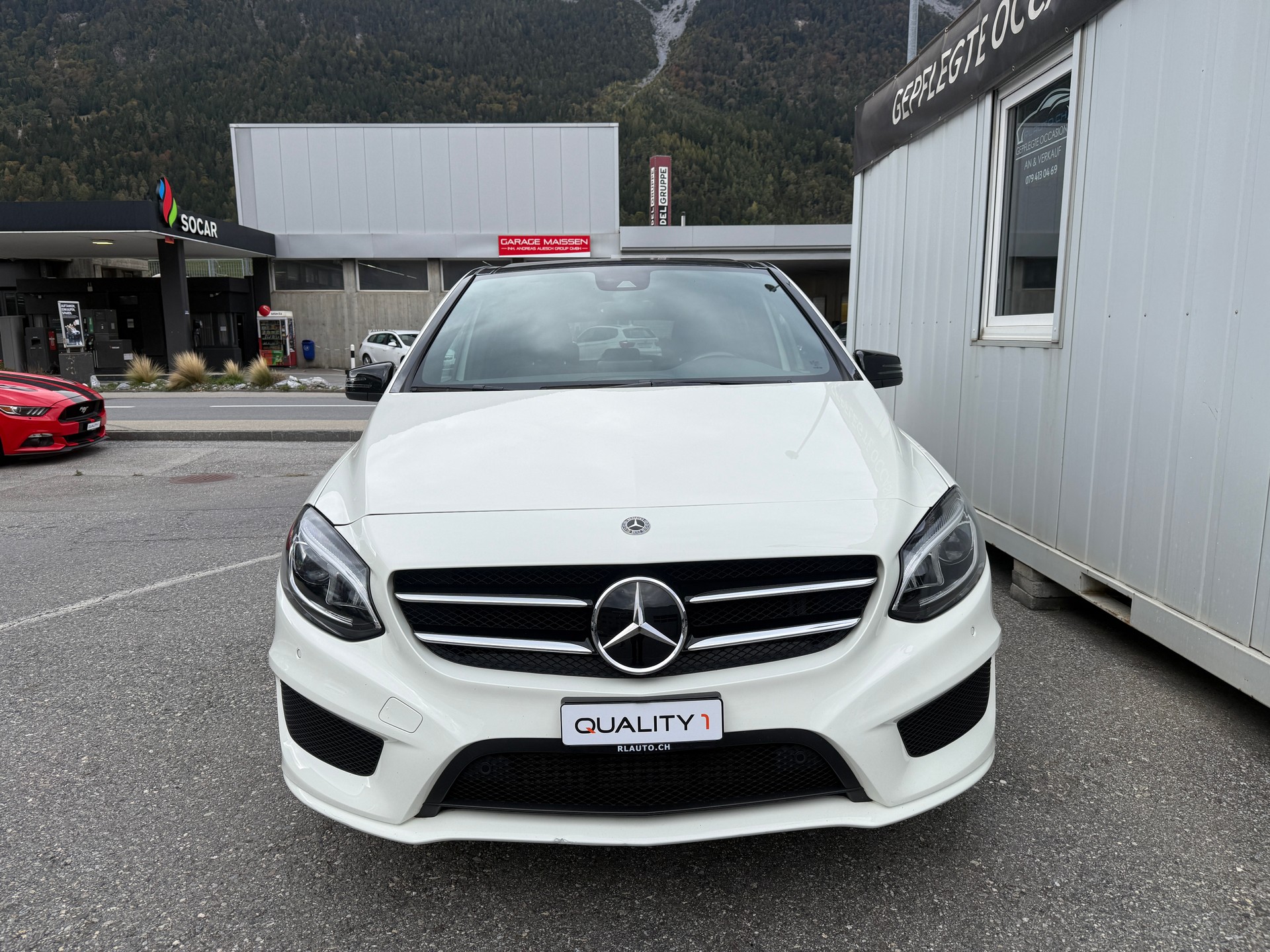 MERCEDES-BENZ B 220 AMG Line 4Matic 7G-DCT * SOMMER & WINTERRÄDER*-image-28