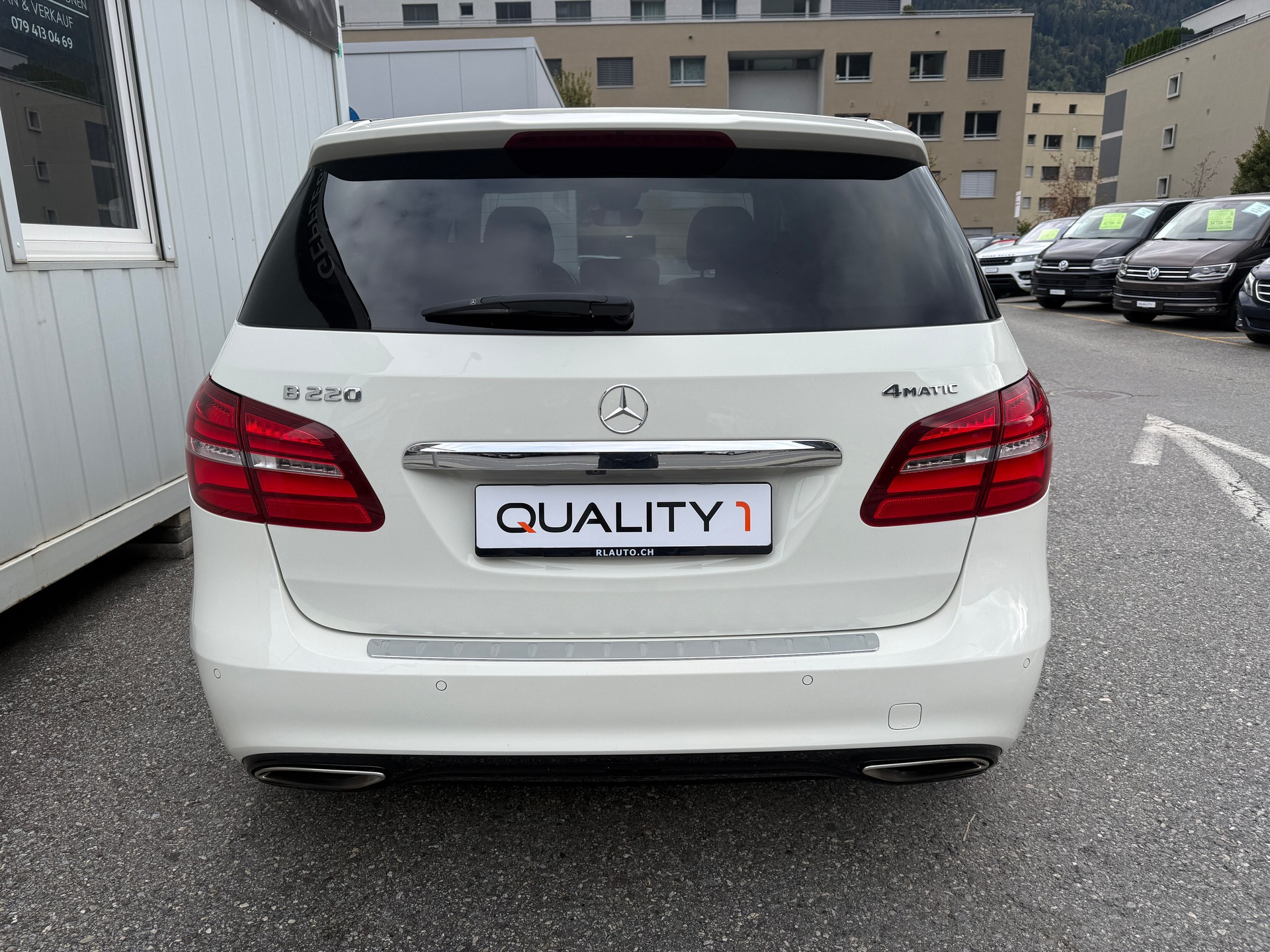 MERCEDES-BENZ B 220 AMG Line 4Matic 7G-DCT * SOMMER & WINTERRÄDER*-image-4