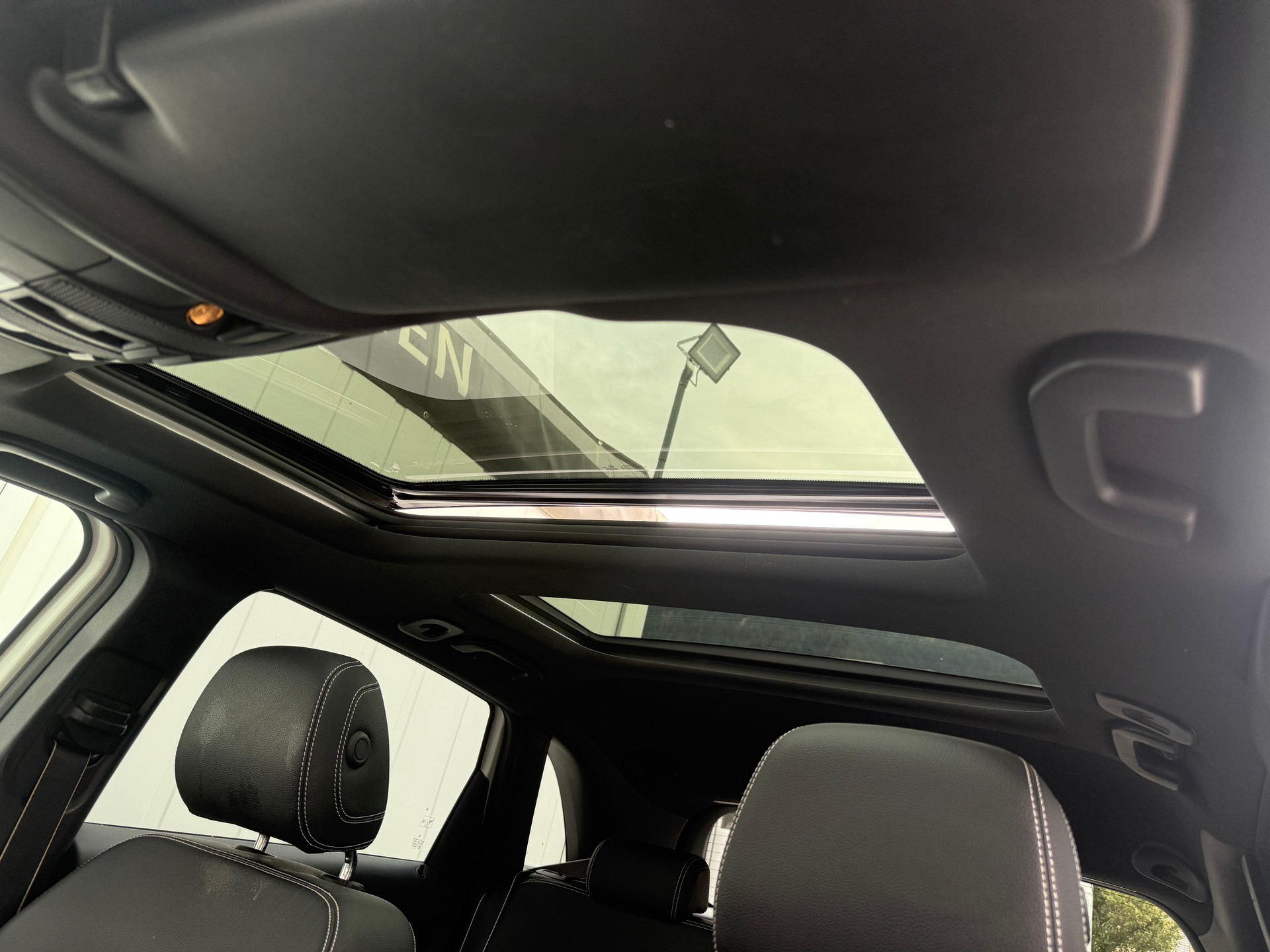 MERCEDES-BENZ B 220 AMG Line 4Matic 7G-DCT * SOMMER & WINTERRÄDER*-image-19