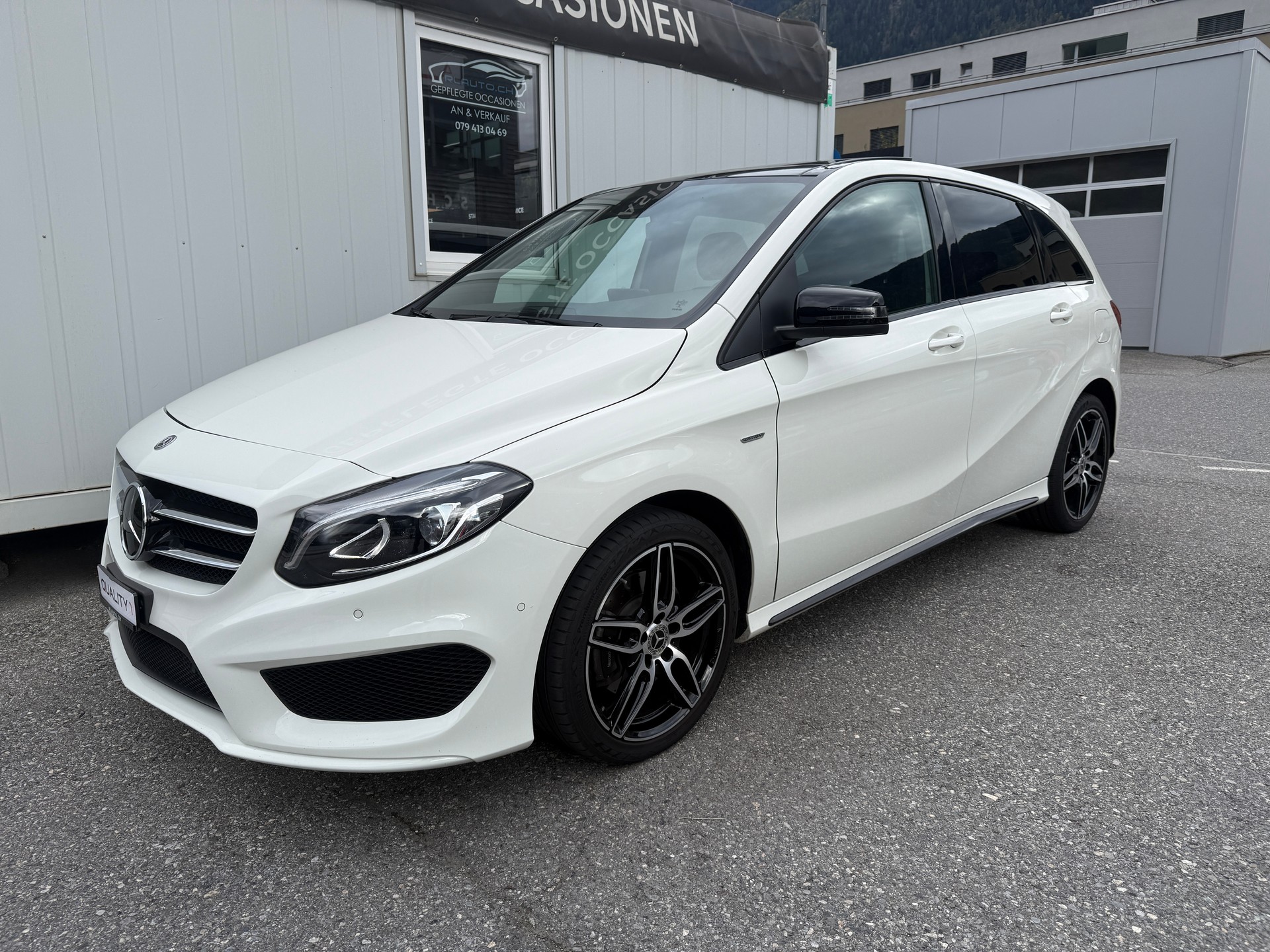 MERCEDES-BENZ B 220 AMG Line 4Matic 7G-DCT * SOMMER & WINTERRÄDER*-image-8