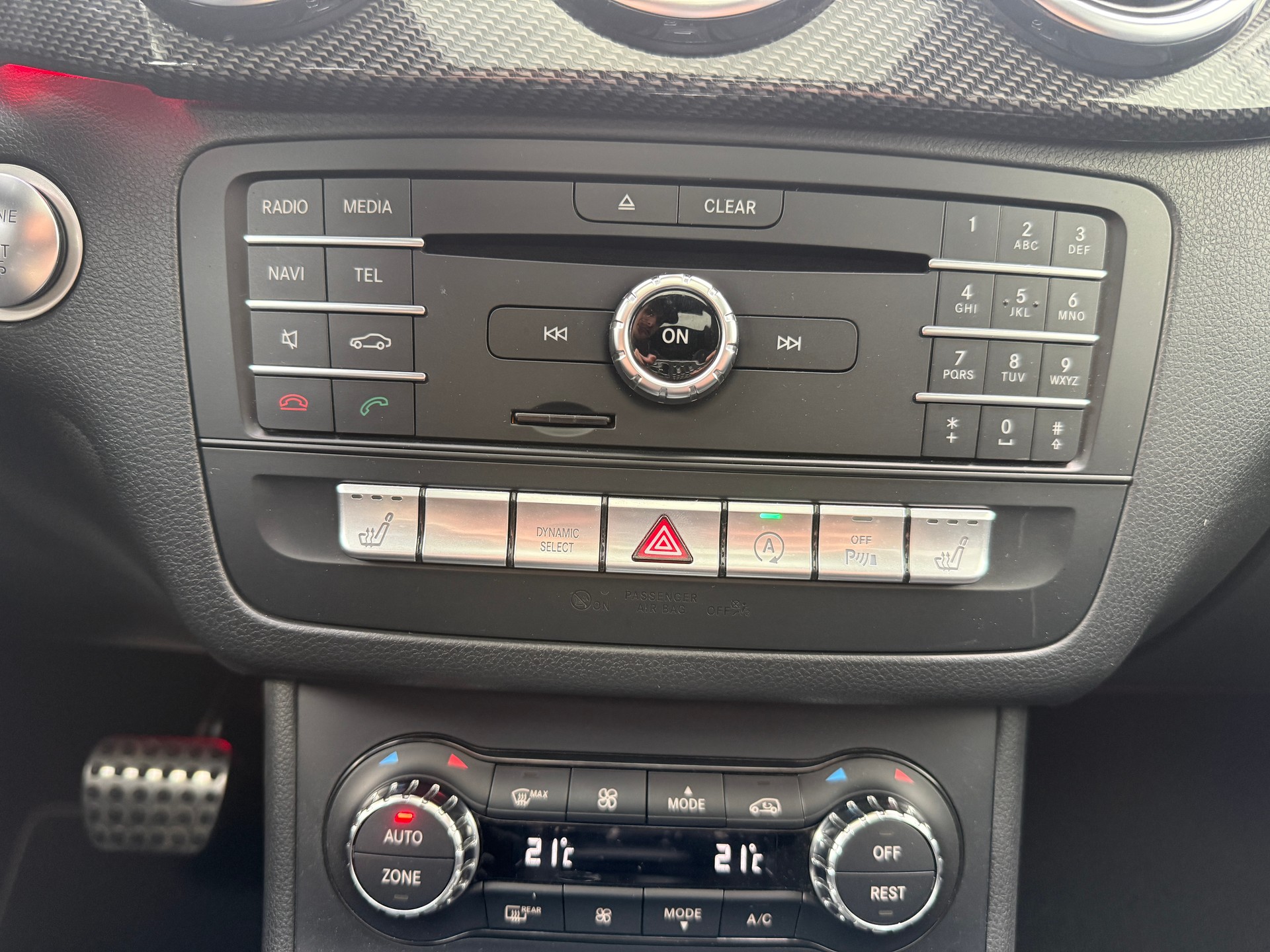 MERCEDES-BENZ B 220 AMG Line 4Matic 7G-DCT * SOMMER & WINTERRÄDER*-image-26