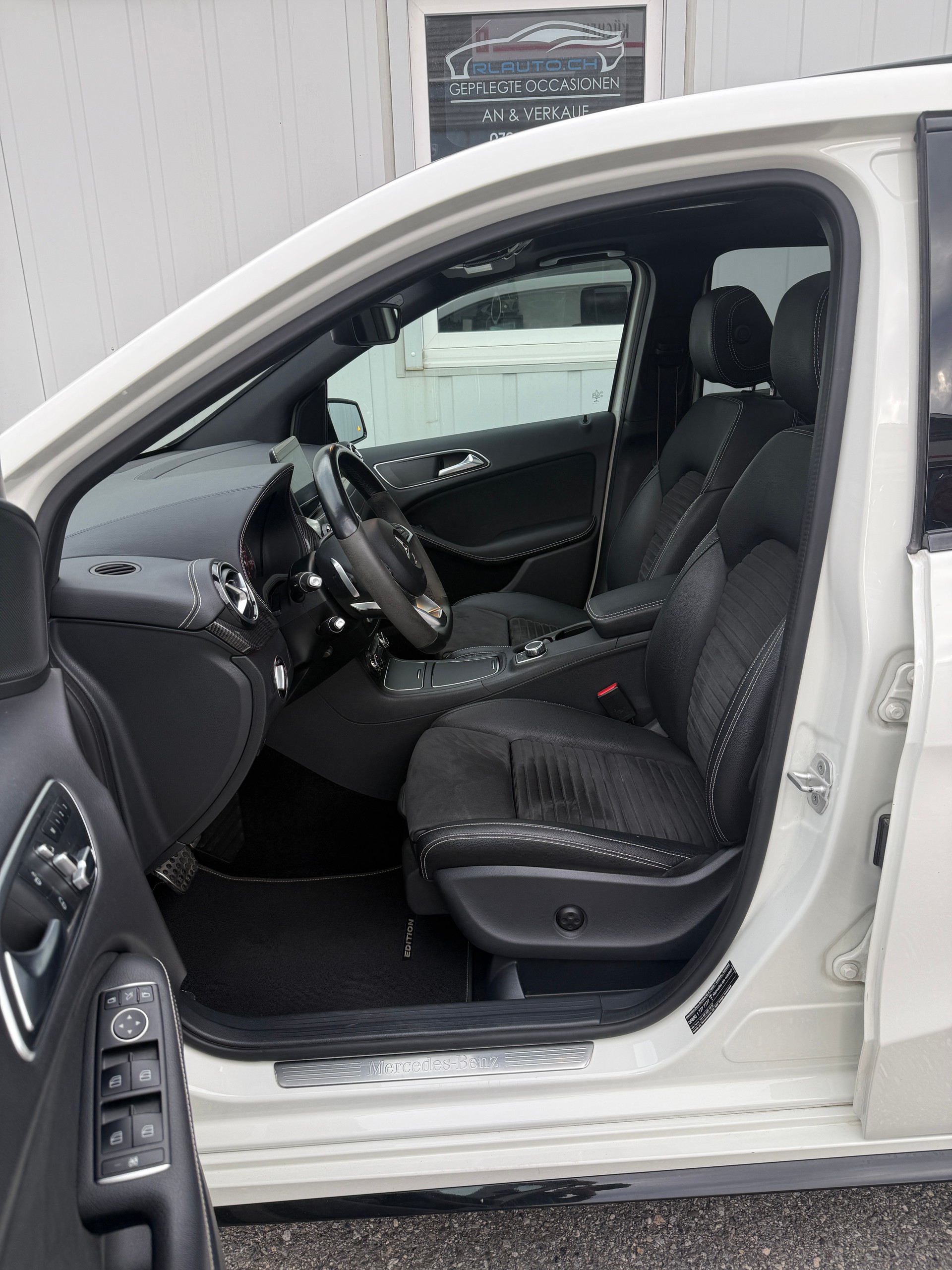 MERCEDES-BENZ B 220 AMG Line 4Matic 7G-DCT * SOMMER & WINTERRÄDER*-image-12
