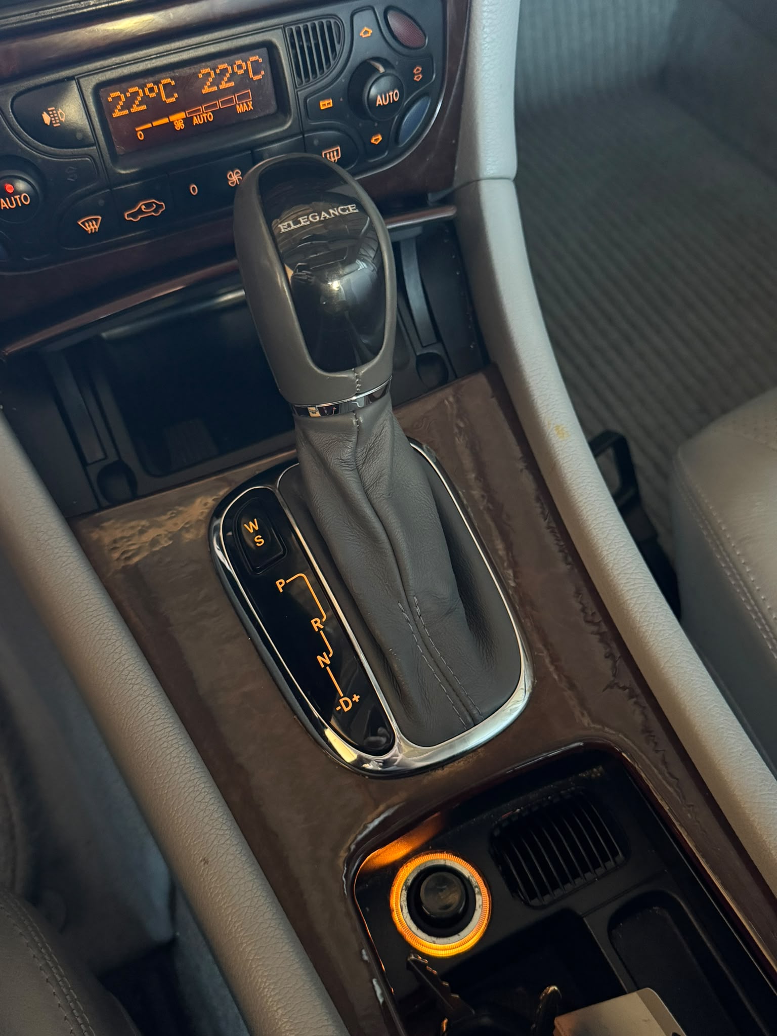 MERCEDES-BENZ C 320 Elégance Automatic-image-14