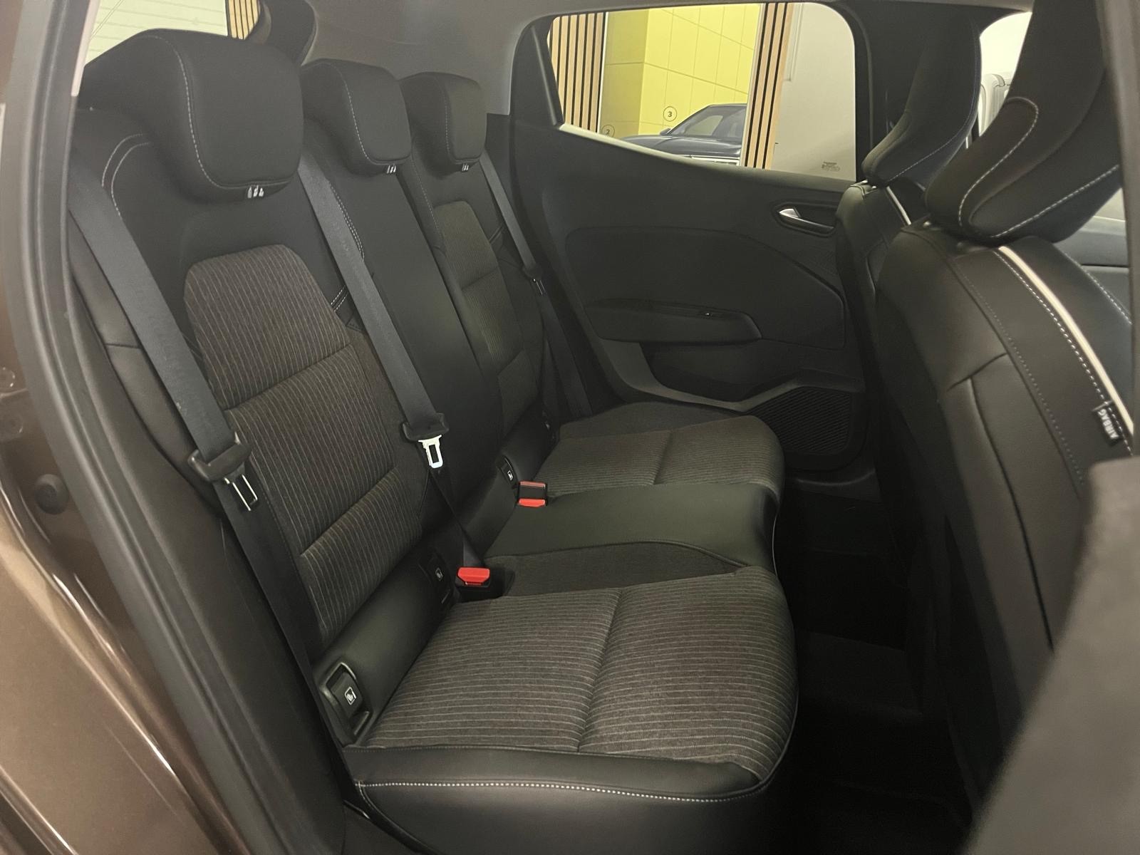 RENAULT Clio 1.0 Intens-image-15