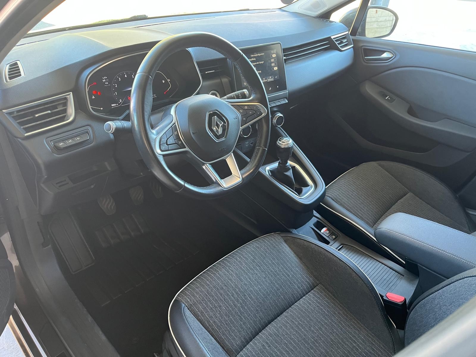 RENAULT Clio 1.0 Intens-image-8