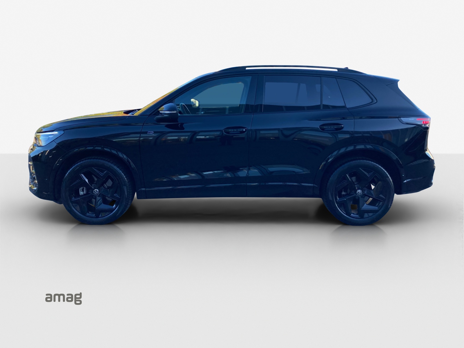 VW Tiguan 2.0 TSI DSG R-Line 4Motion-image-1