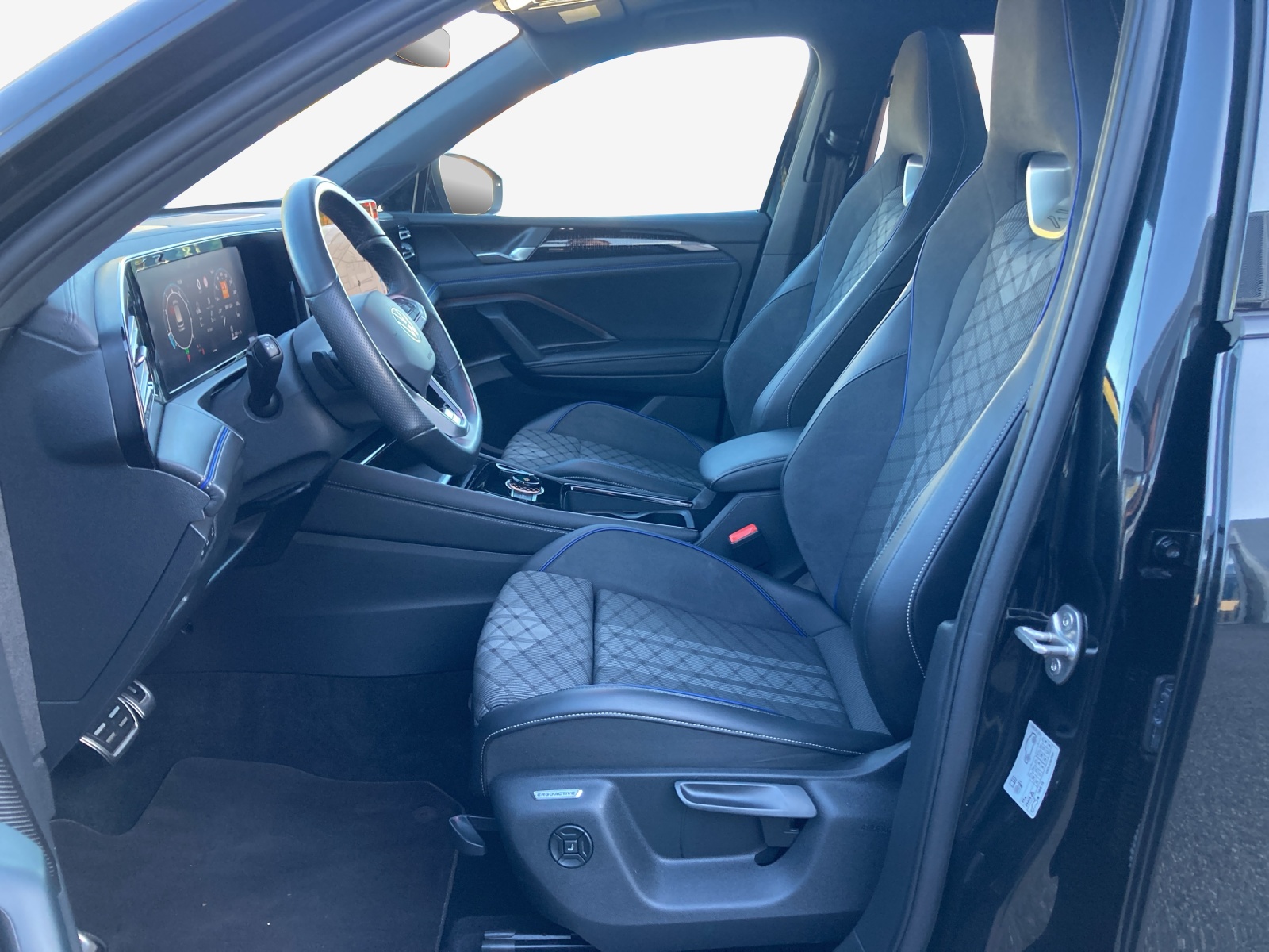VW Tiguan 2.0 TSI DSG R-Line 4Motion-image-7