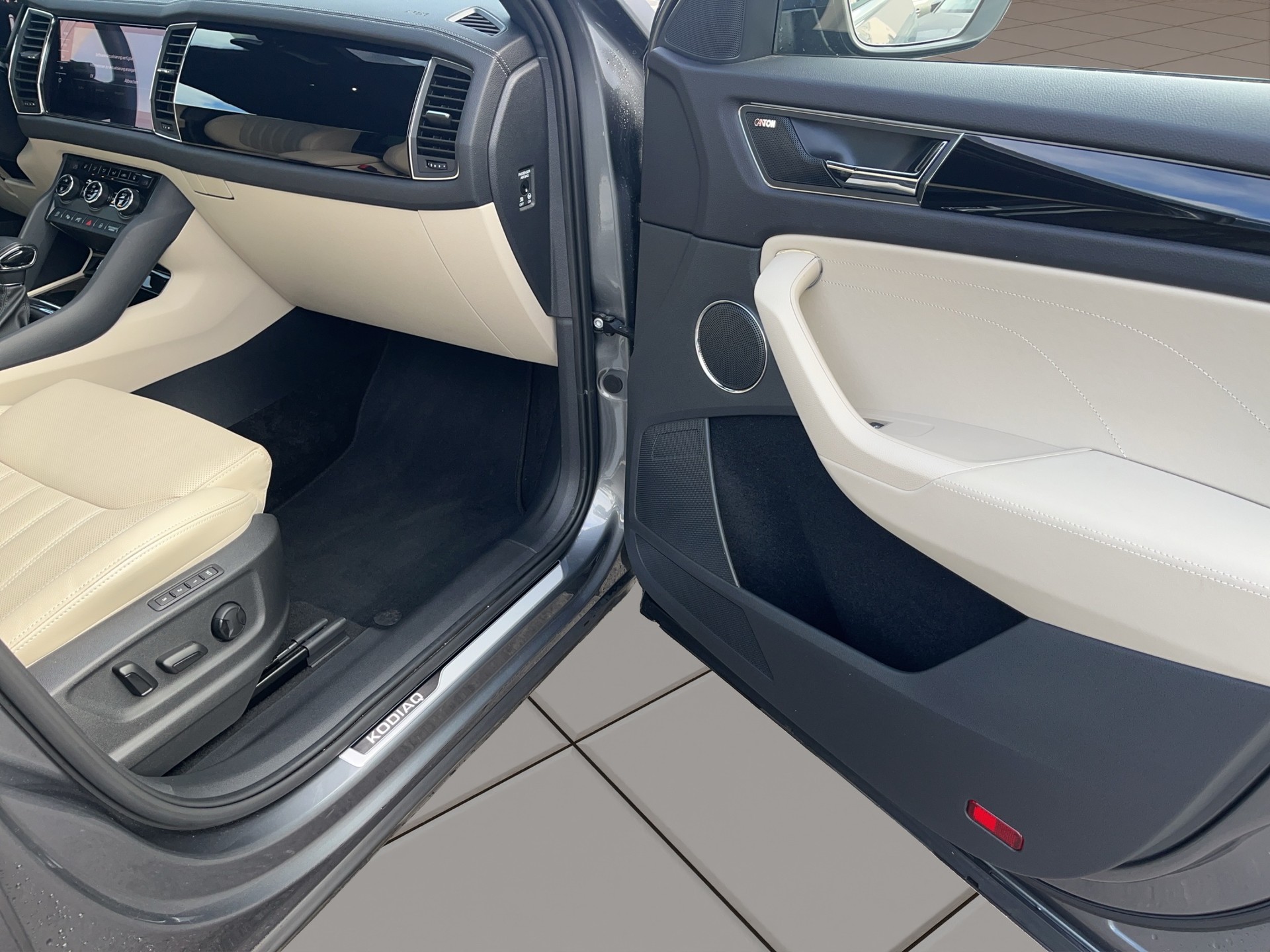 SKODA Kodiaq 2.0 TDI CR L&K 4x4 DSG-image-21