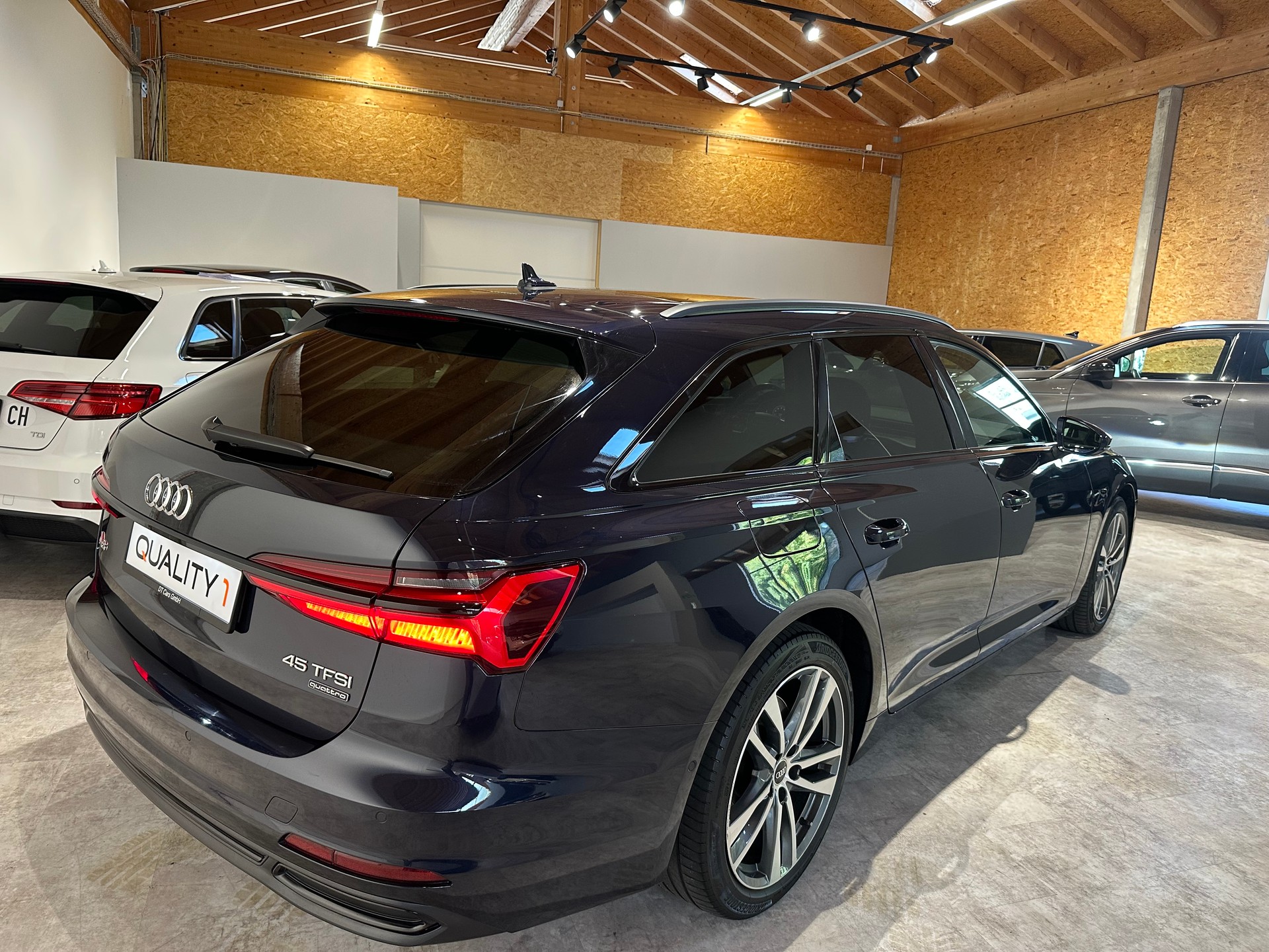 AUDI A6 Avant 45 TFSI Sport Quattro S-tronic/Inkl. 1. Jahr Garantie/Lückenlos Audi-Servicegepflegt!-image-8