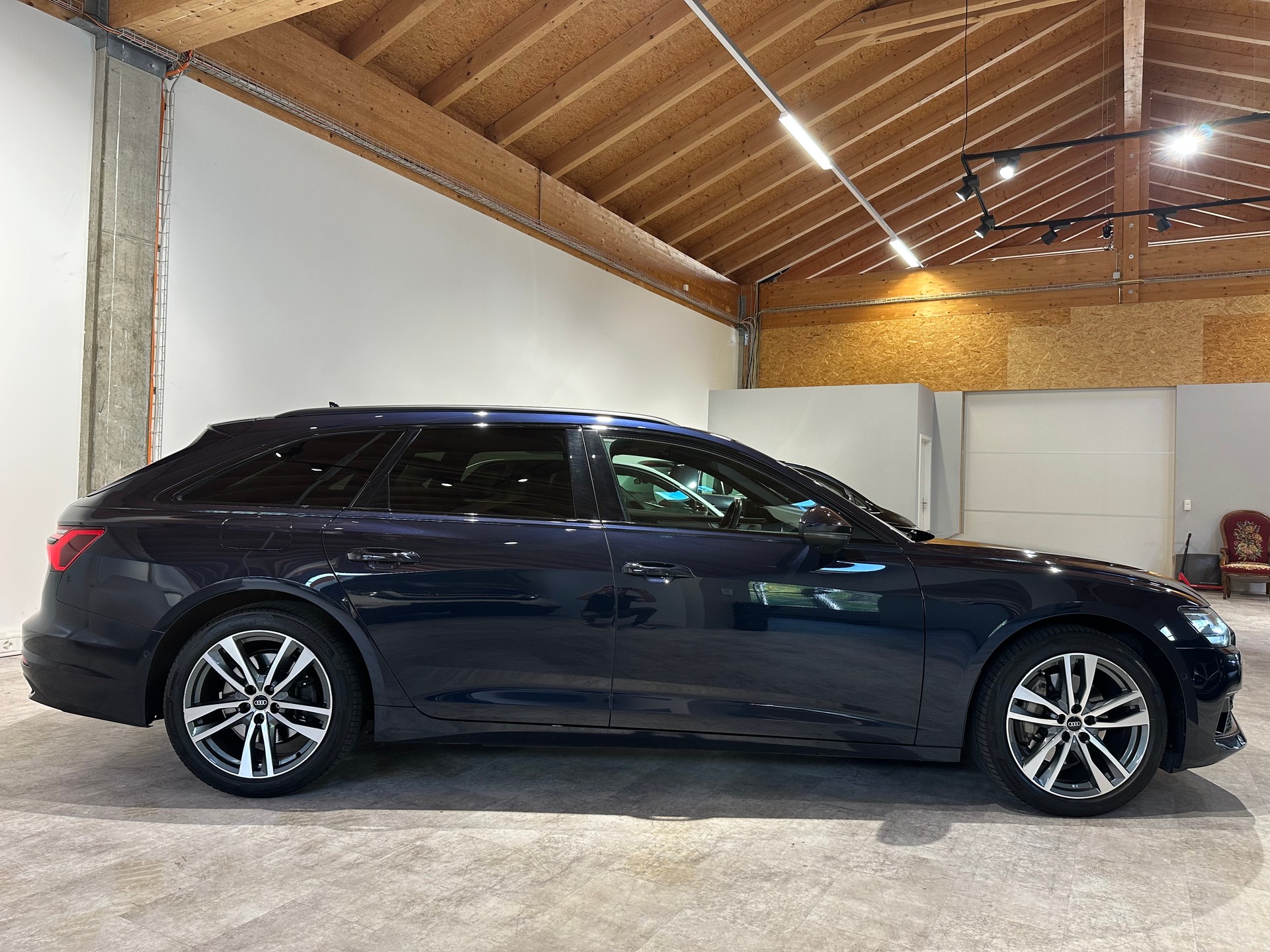 AUDI A6 Avant 45 TFSI Sport Quattro S-tronic/Inkl. 1. Jahr Garantie/Lückenlos Audi-Servicegepflegt!-image-9