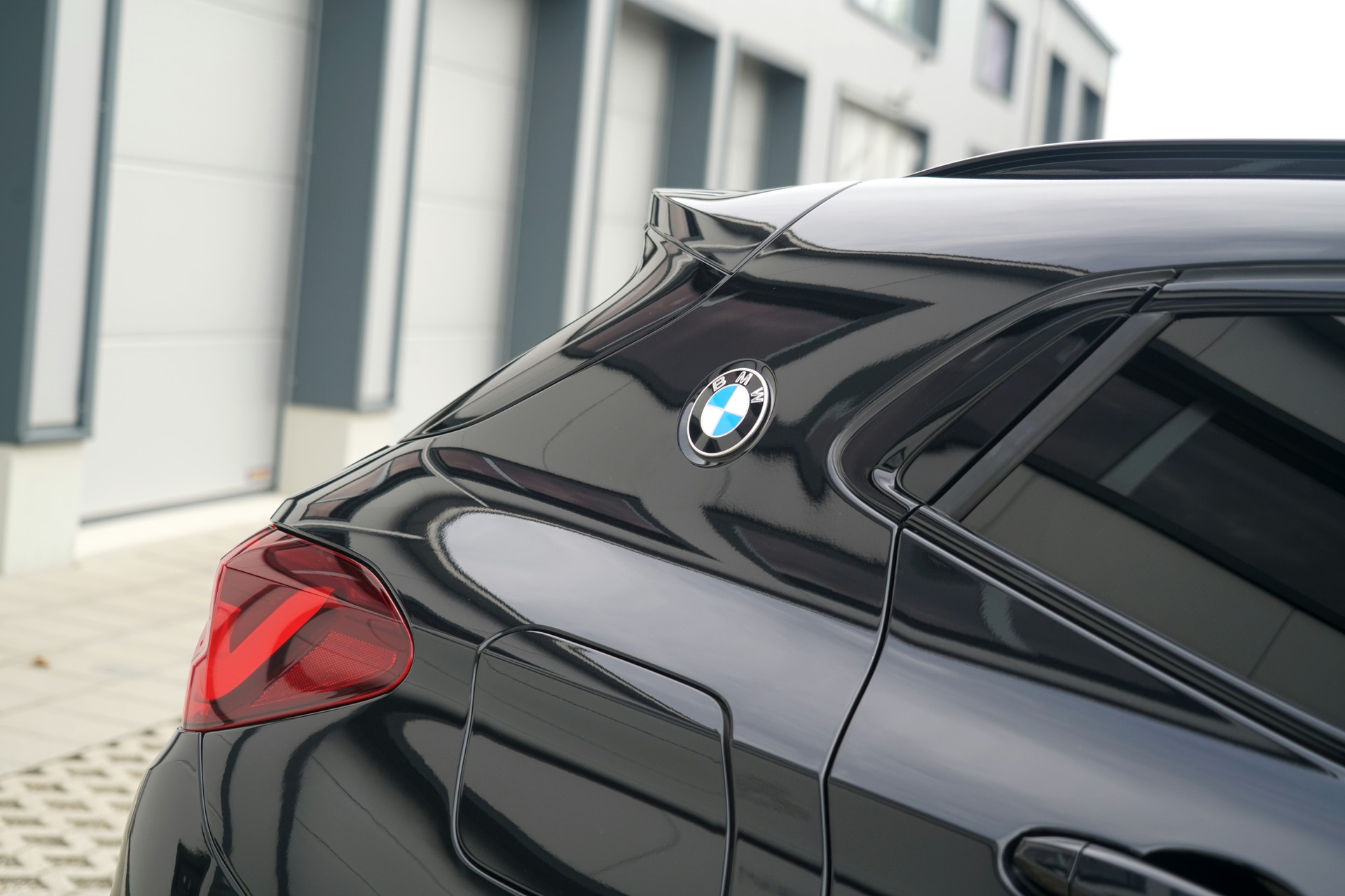 BMW X2 sDrive 20i M Sport Steptronic DSK (CH)-image-2