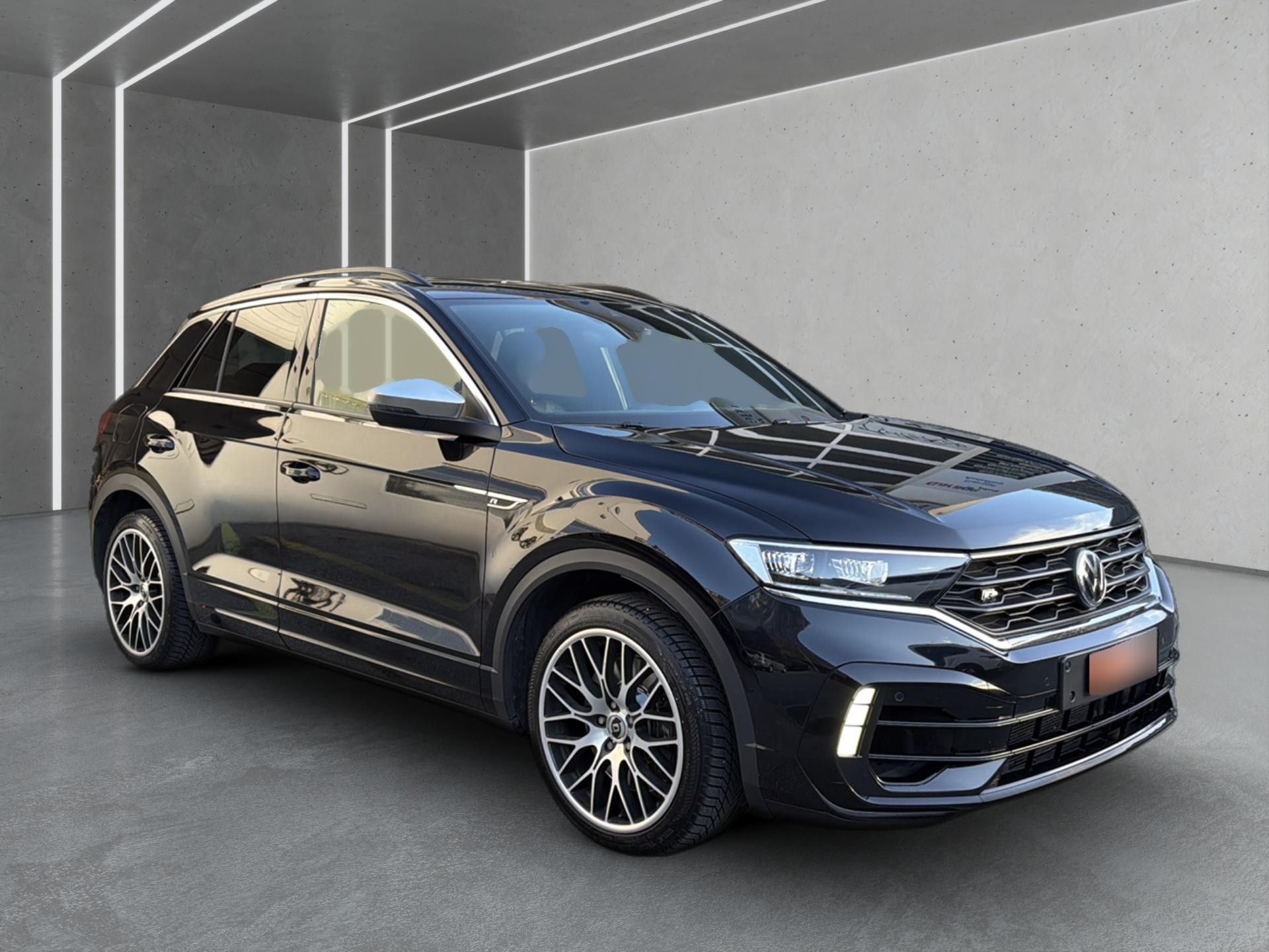 VW T-Roc 2.0 TSI R DSG 4Motion-image-0