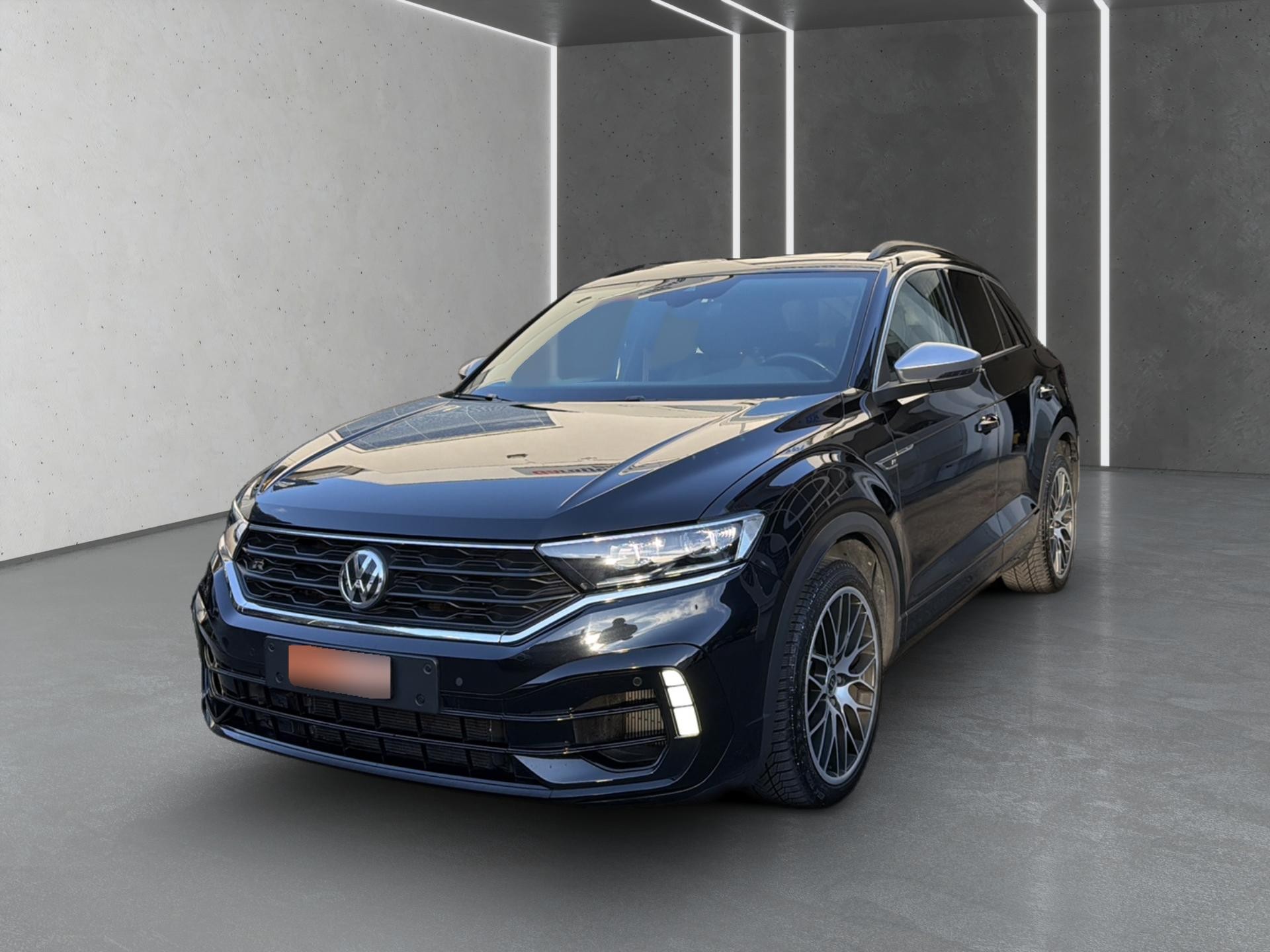 VW T-Roc 2.0 TSI R DSG 4Motion-image-2