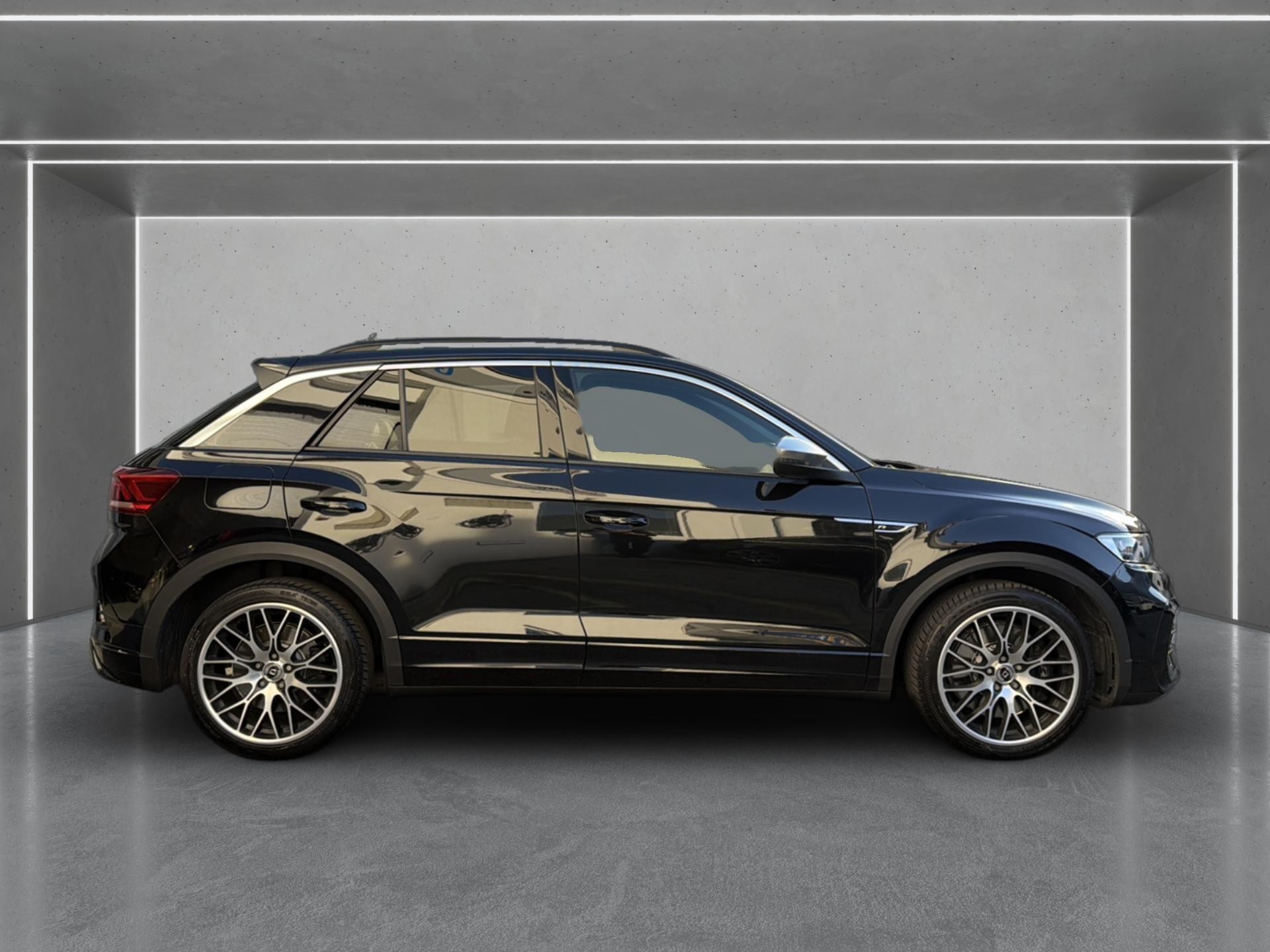 VW T-Roc 2.0 TSI R DSG 4Motion-image-8