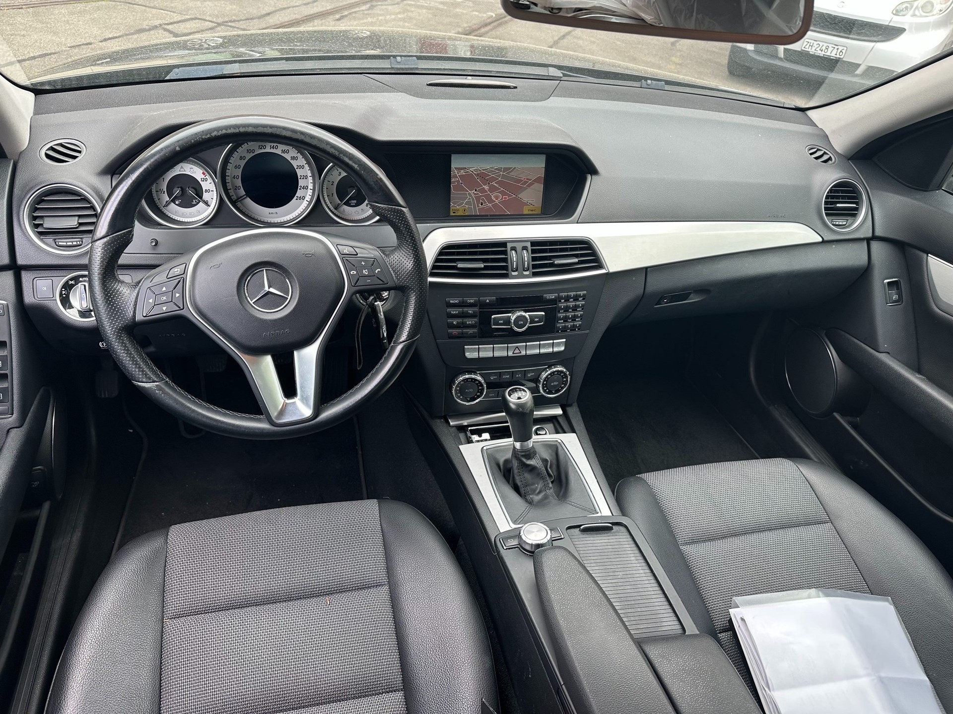 MERCEDES-BENZ C 180 BlueEfficiency Avantgarde-image-8