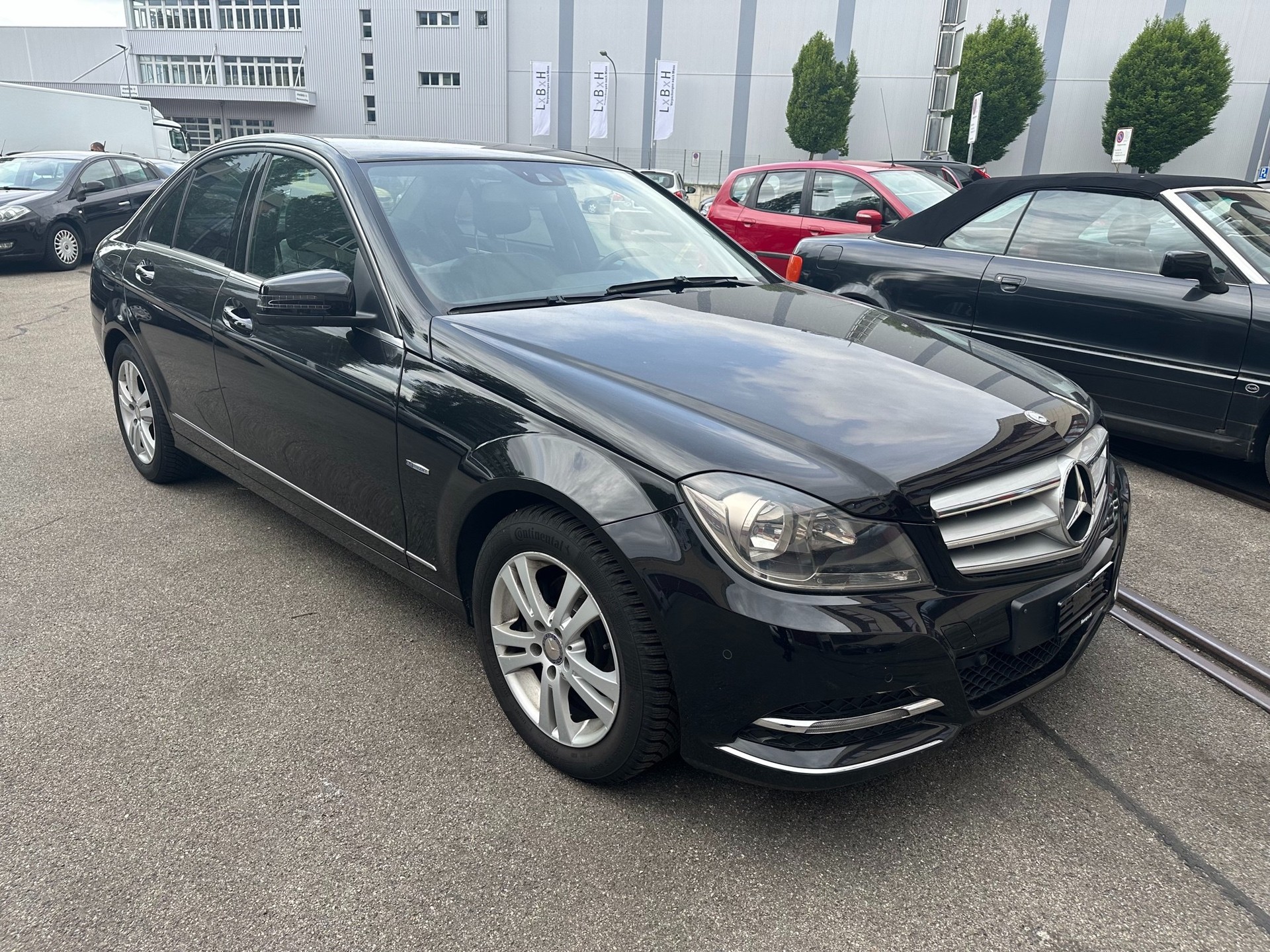 MERCEDES-BENZ C 180 BlueEfficiency Avantgarde-image-2