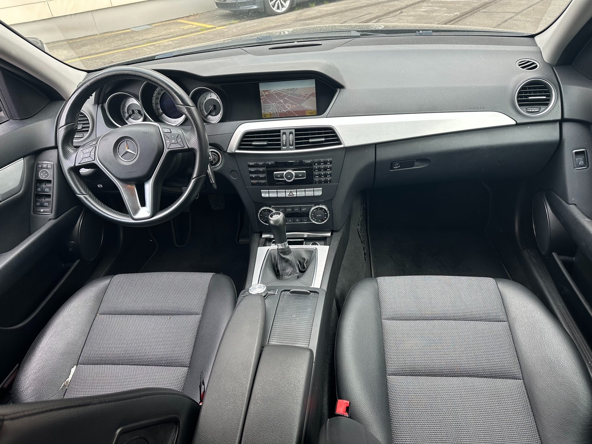MERCEDES-BENZ C 180 BlueEfficiency Avantgarde-image-9