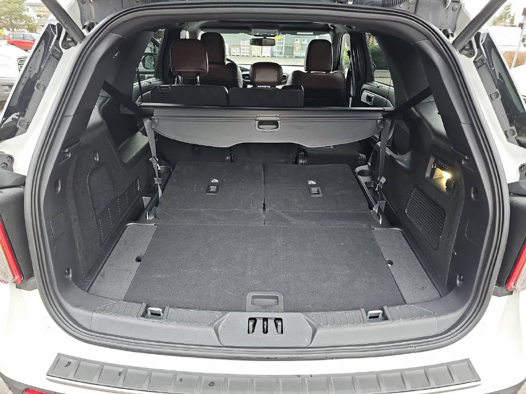FORD Explorer 3.0 V6 Plug-in Hybrid Platinum-image-4