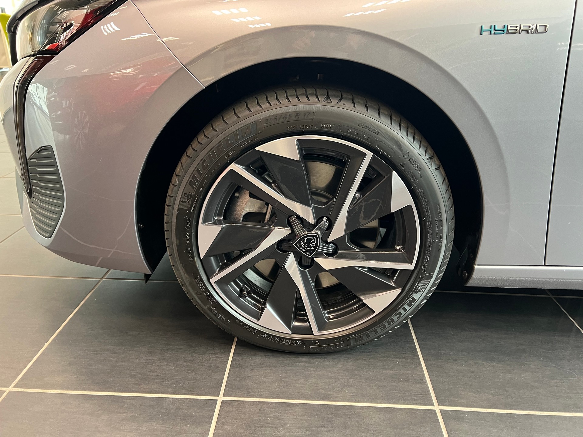 PEUGEOT 308 1.6 PHEV 180 Allure Pack-image-16