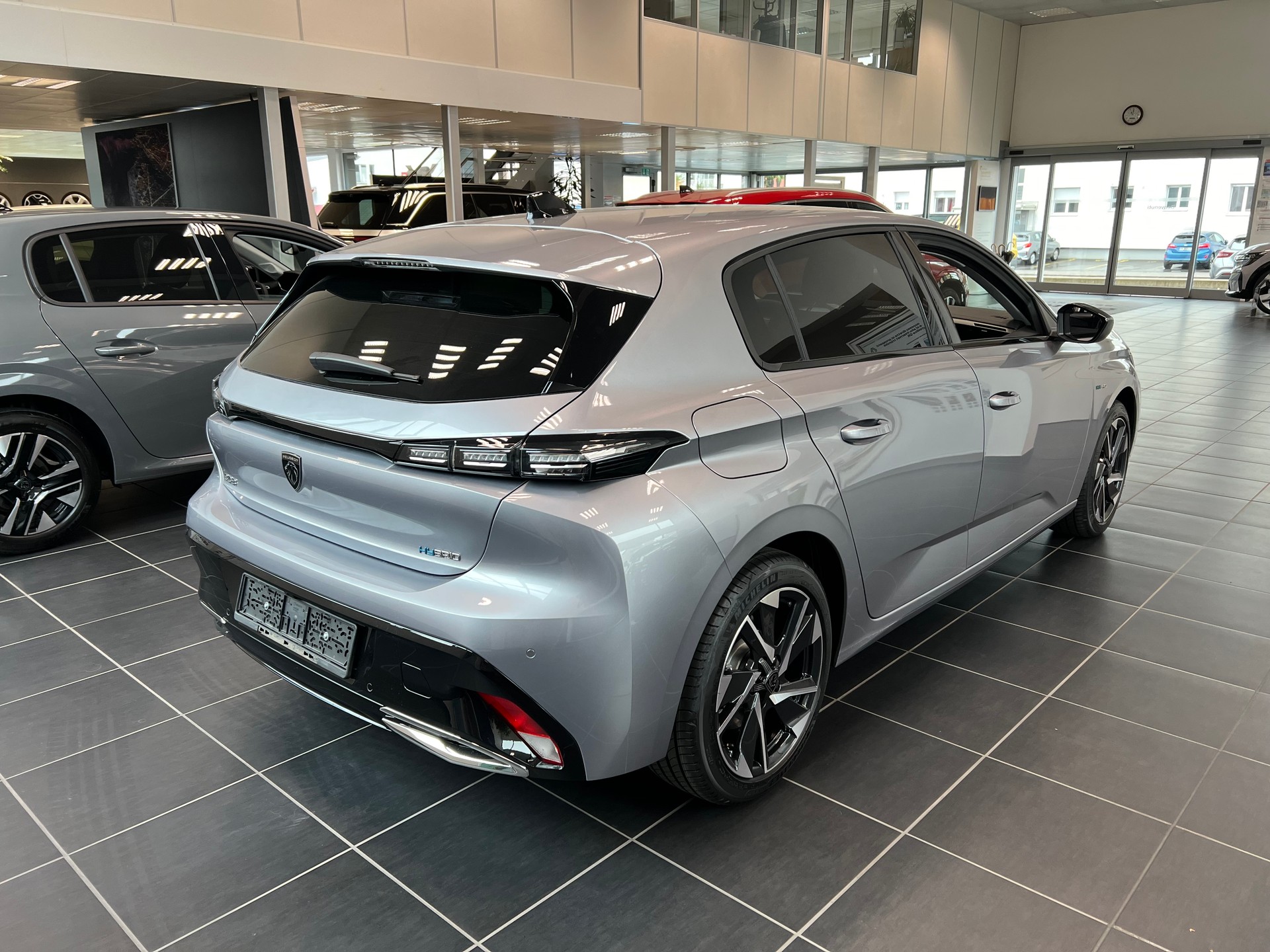 PEUGEOT 308 1.6 PHEV 180 Allure Pack-image-3