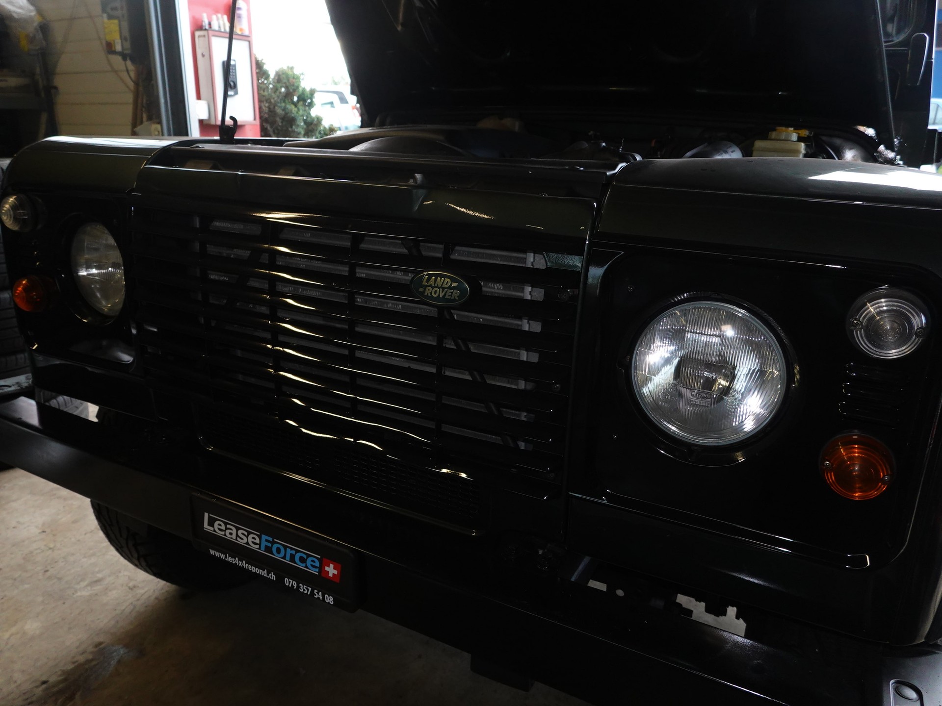 LAND ROVER Defender 90 SW 2.5 Td5-image-10